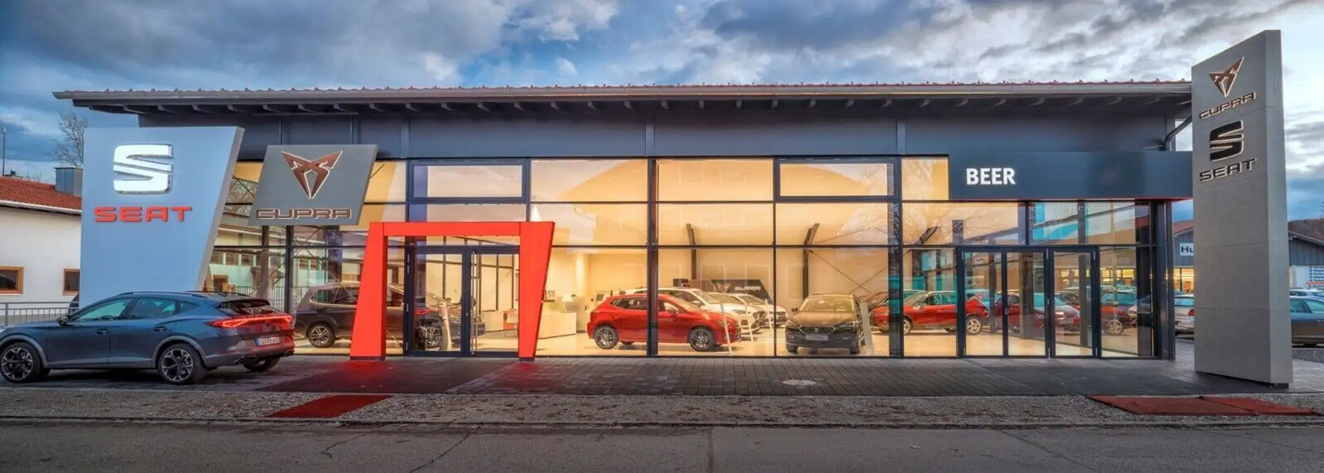 Ford Galaxy 2,0 EcoBlue 140kW Titanium Auto Blau - 2