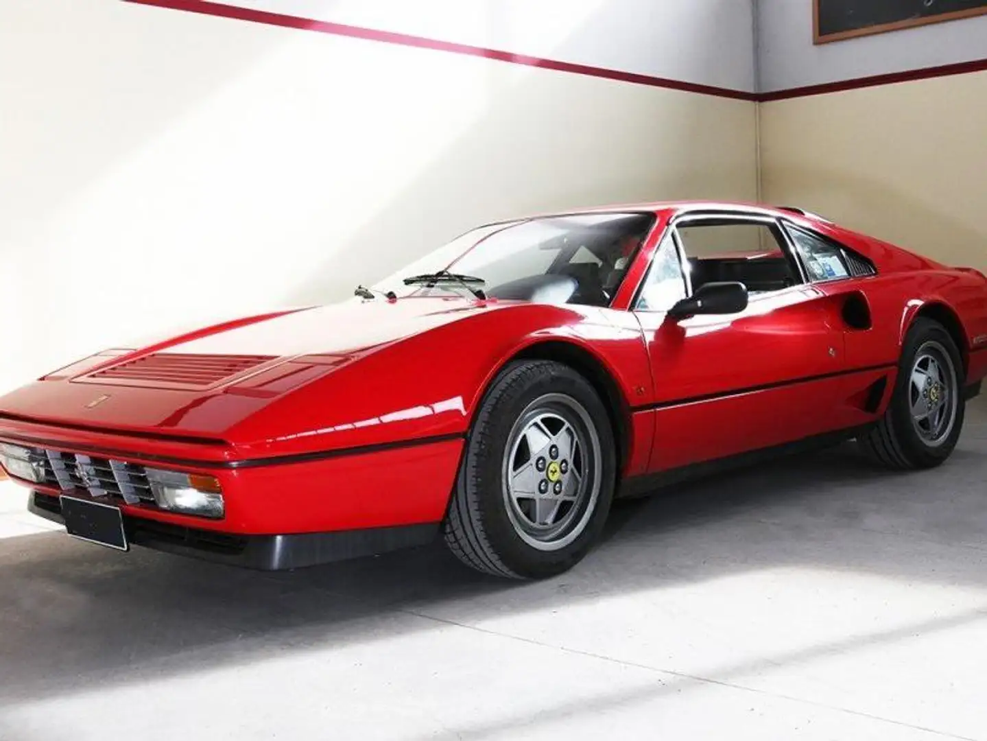 Ferrari 208 208 2.0 turbo GTB 254cv Red - 2
