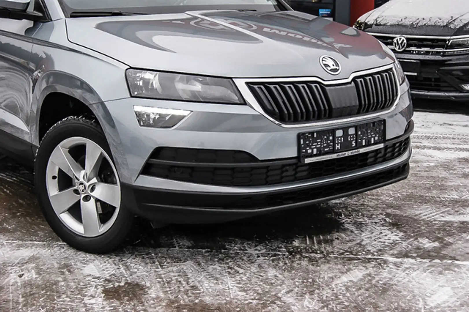 Skoda Karoq 16TDI DSG Ambition ANHÄNGERKUPPLUNG 1.HAND Gris - 2