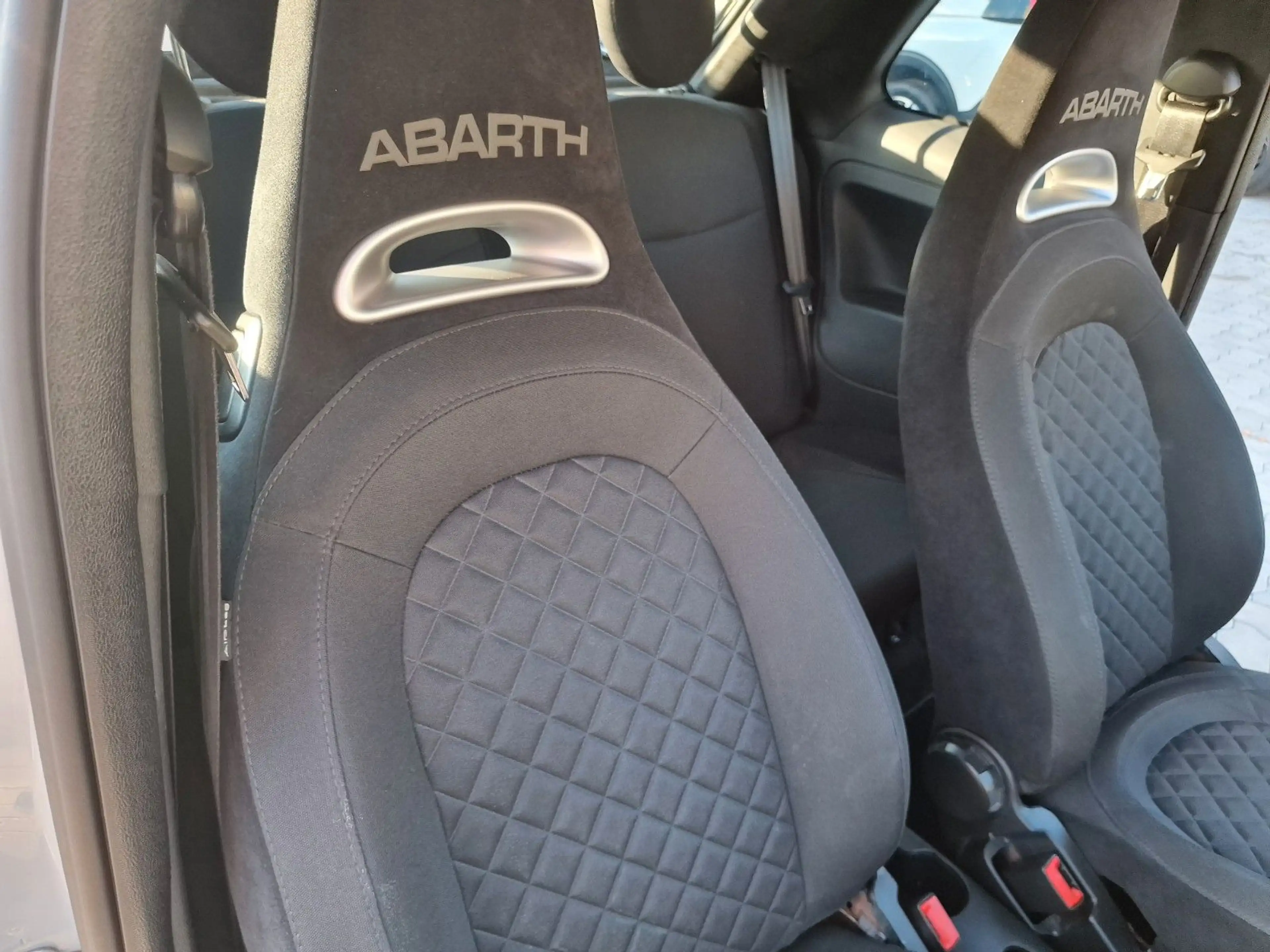 Abarth 500 F595, Automatik — photo 10
