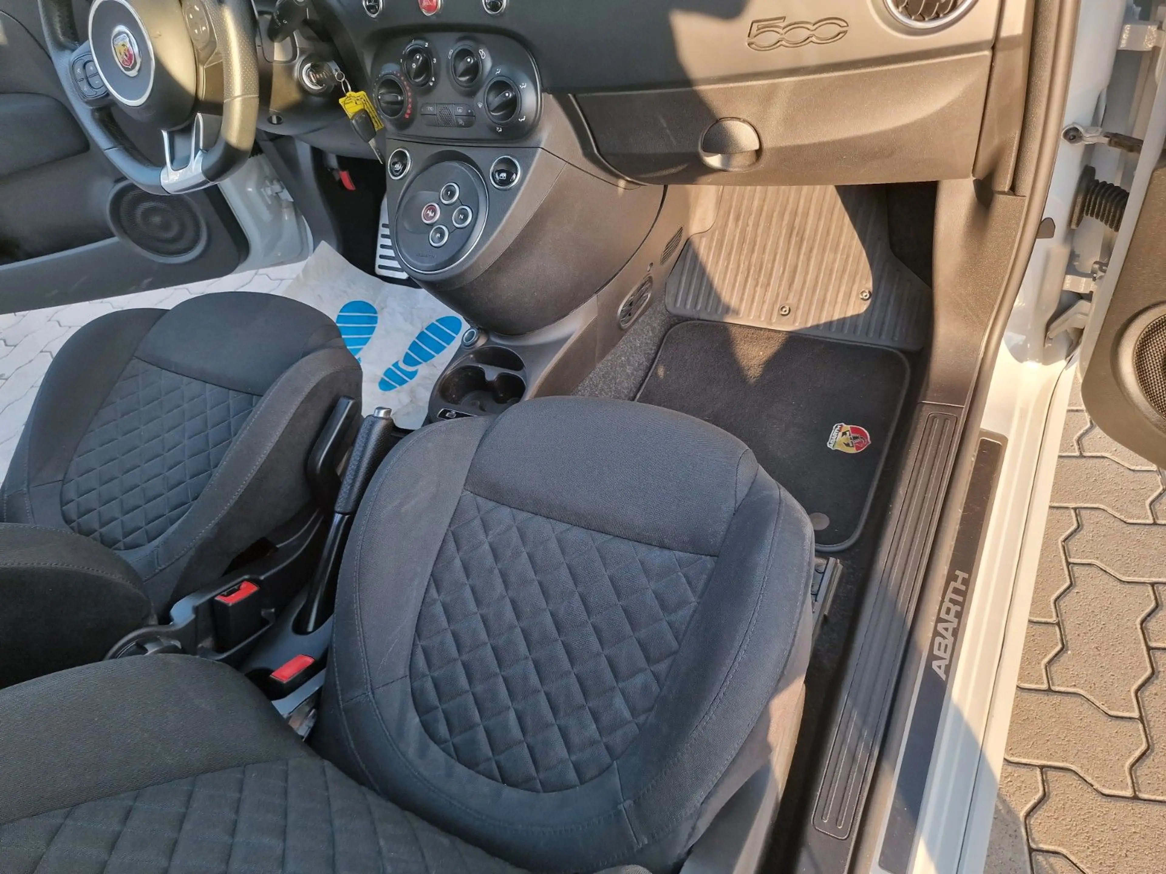 Abarth 500 F595, Automatik — photo 11