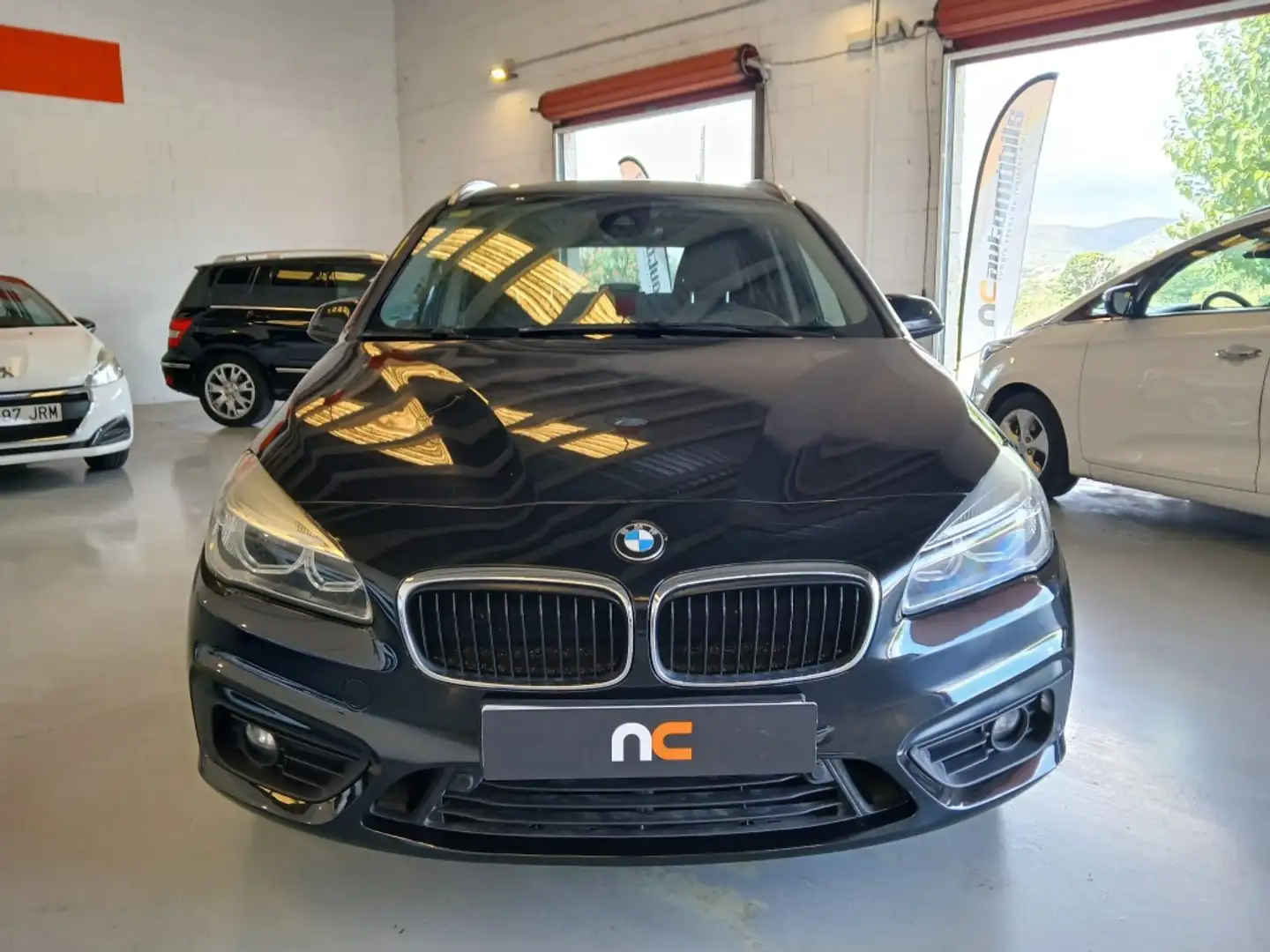 BMW BMW Serie 2 Monovolumen  Automático de 5 Puertas Schwarz - 2