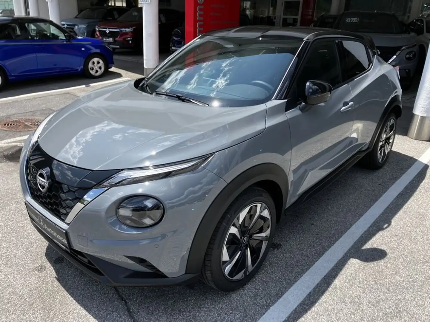 Nissan Juke 1,6 Hybrid N-Connecta+ Aut. 2-farbig Grau - 2