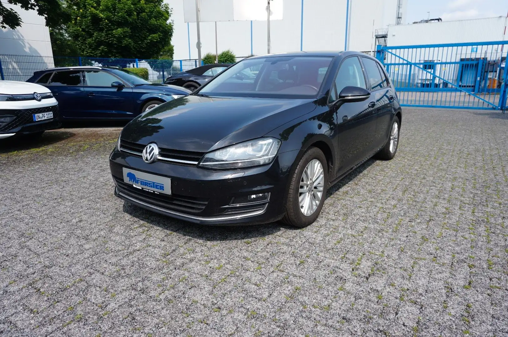 Volkswagen Golf VII Lim. Highline DSG 110KW Navi Noir - 1
