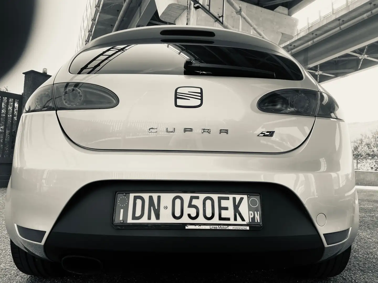 SEAT Leon 2.0 tsi Cupra 240cv - 2