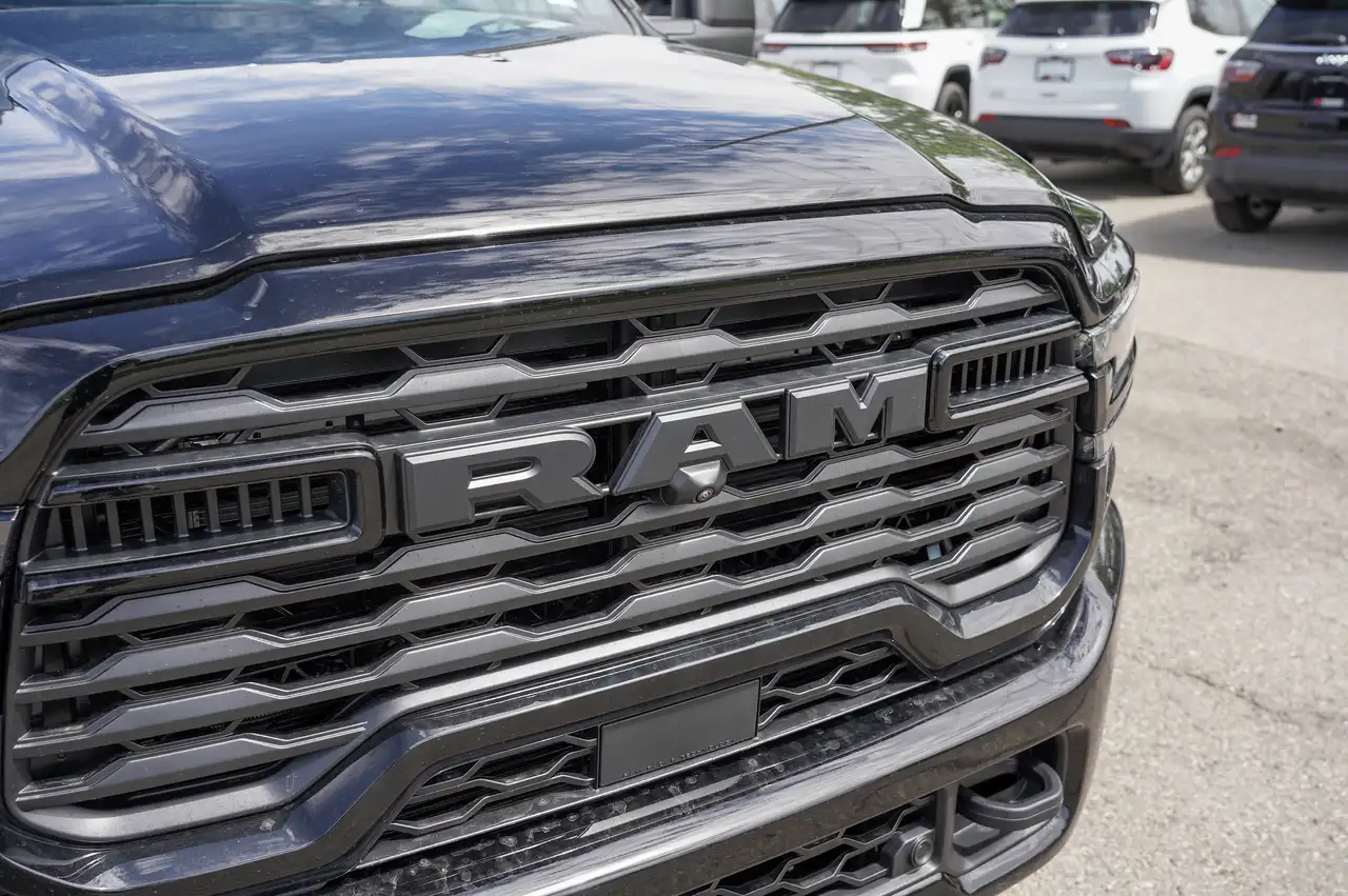 RAM 2500 снимка RAM 2500