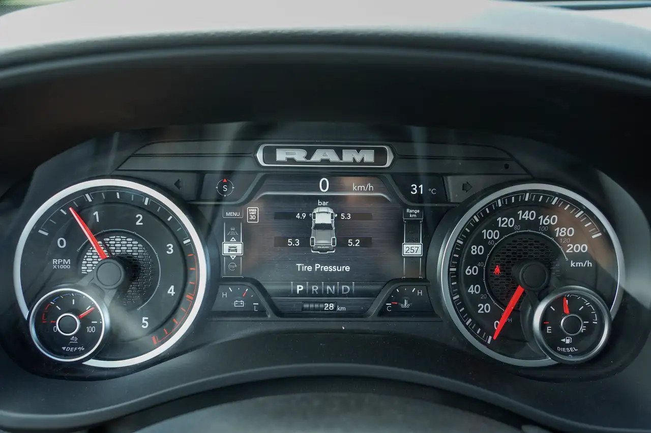 RAM 2500 снимка RAM 2500