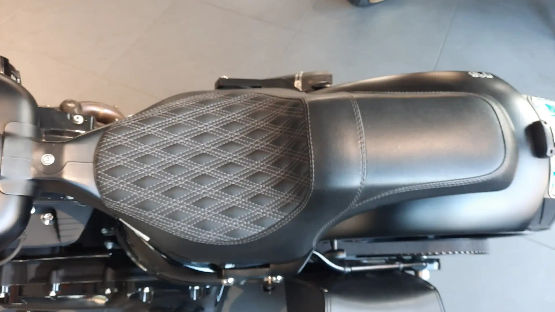 Harley-Davidson Breakout FXSB Černá - 2