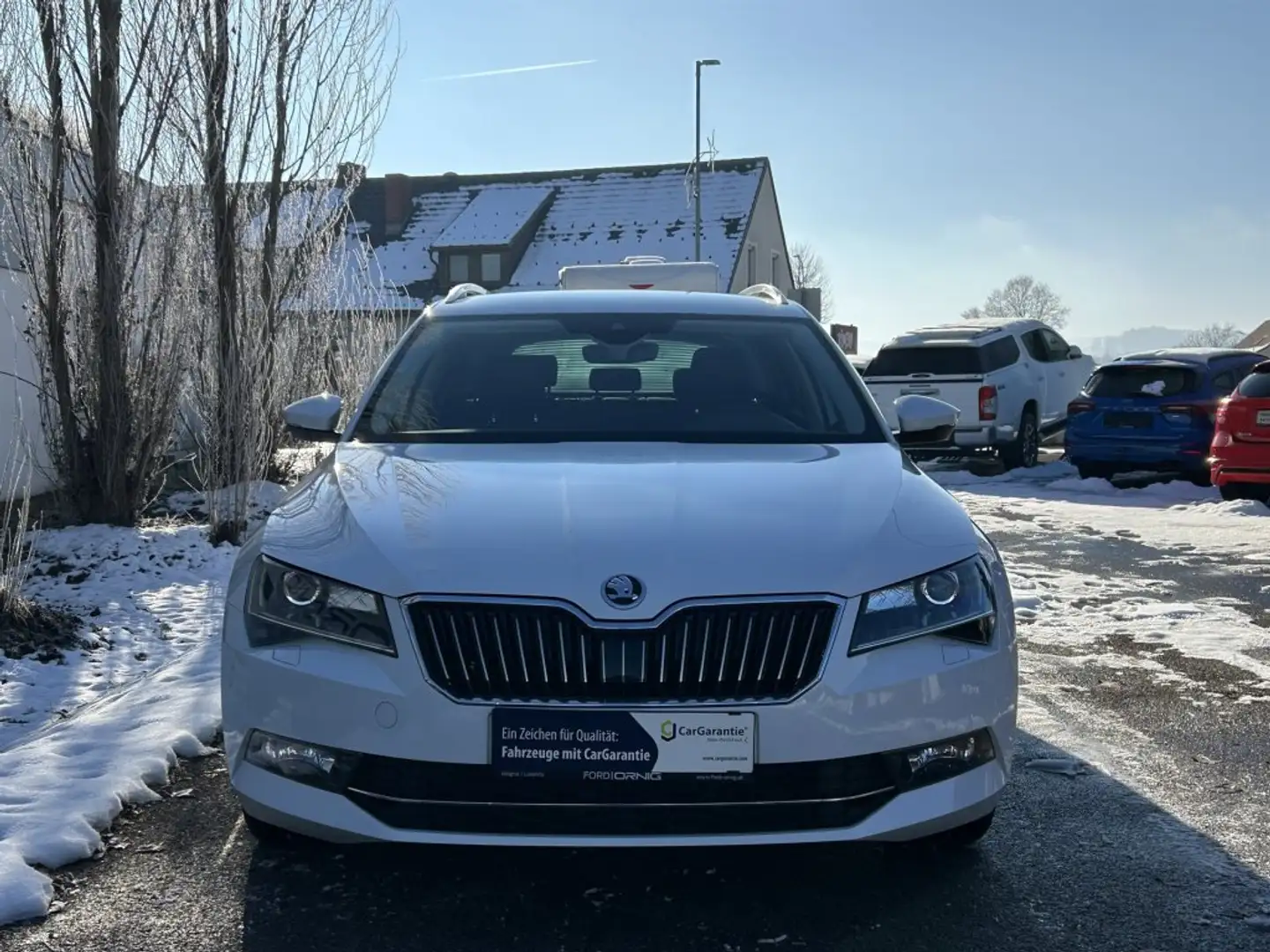 Skoda Superb Combi Style 1.9TDI 150PS Weiß - 2