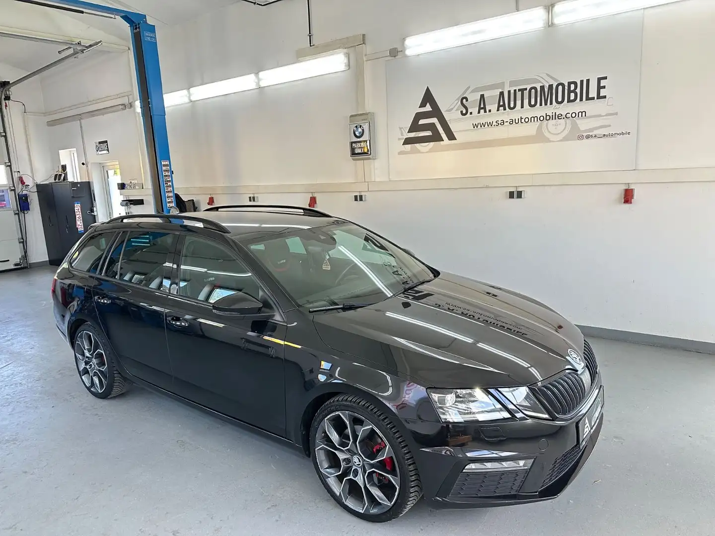 Skoda Octavia Combi RS 4x4*AHK*Virtual*Keyless* Negro - 2