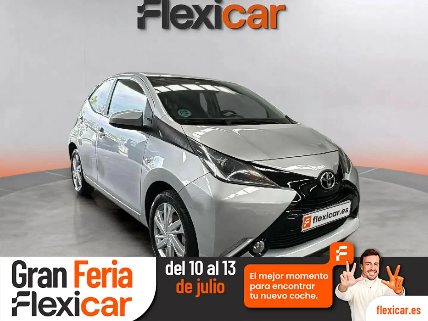 Toyota Aygo 70 x-play Gris - 1