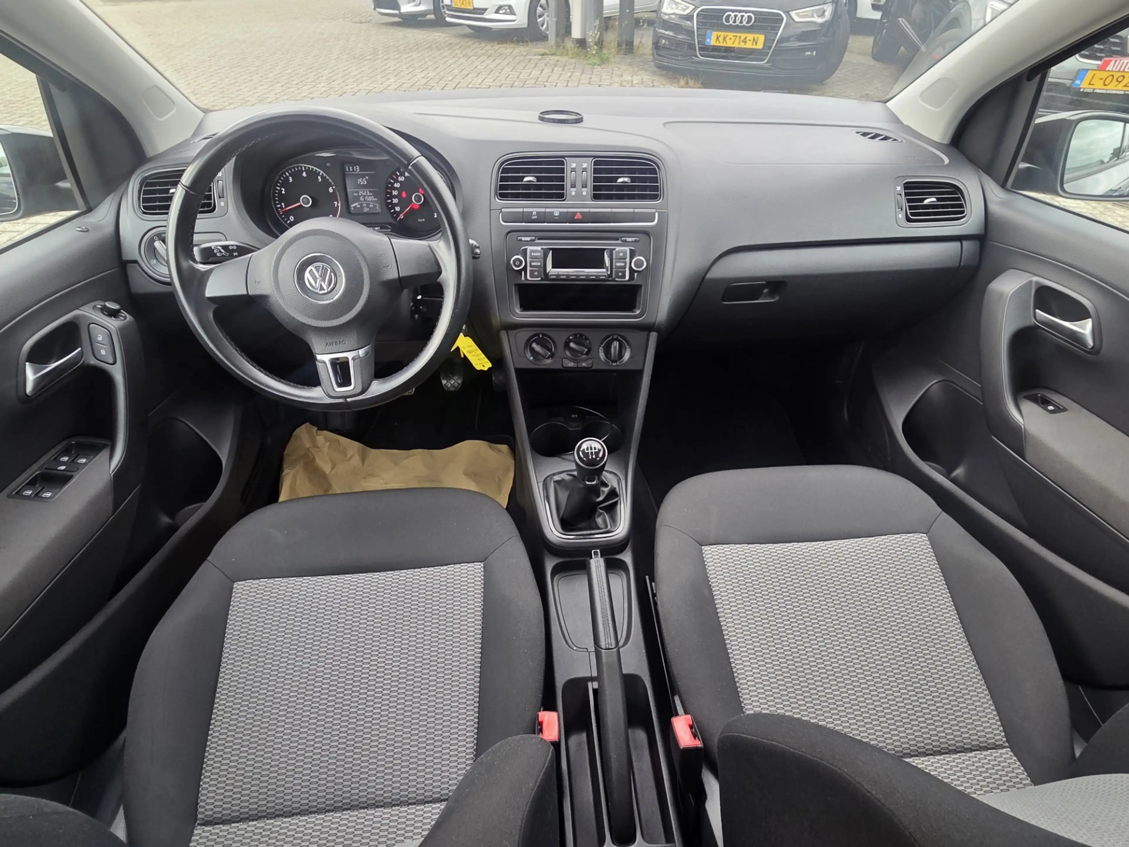 Volkswagen Polo 1.2 TSI R-Line Edition/DEALER ONDERHOUDEN — photo 2