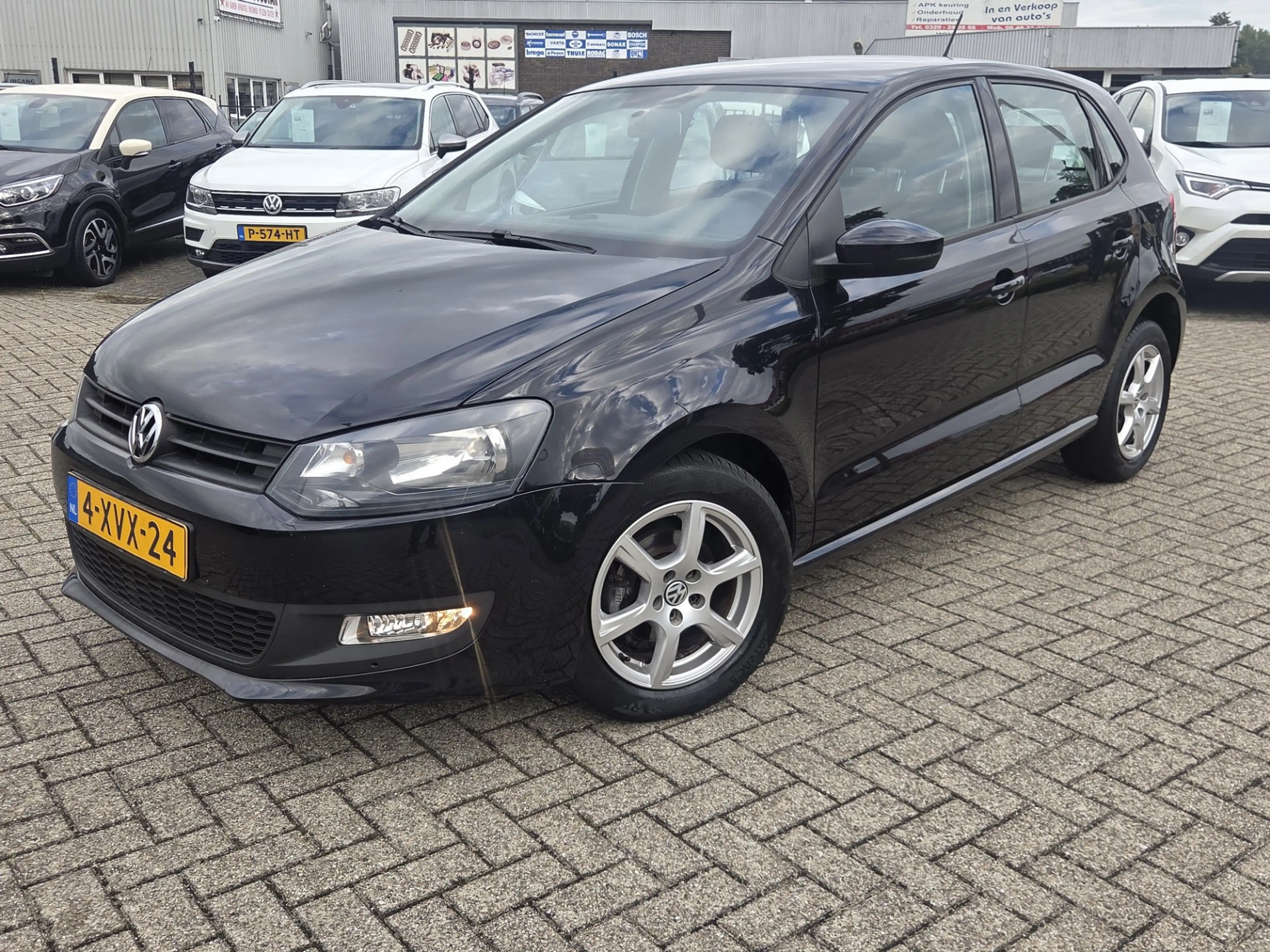 Volkswagen Polo 1.2 TSI R-Line Edition/DEALER ONDERHOUDEN — photo 33