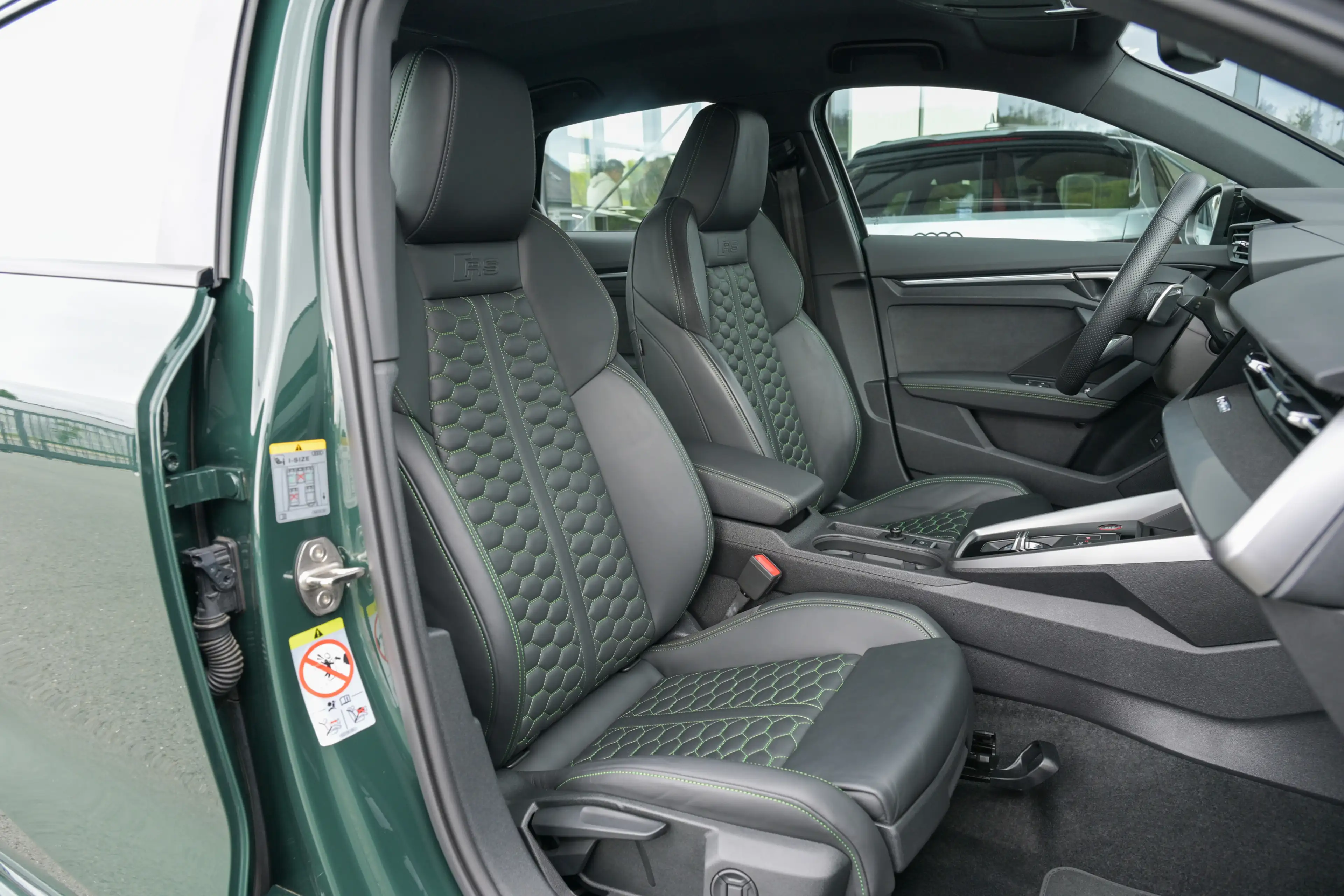 Audi RS3 Sportback 2.5 TFSI Keramik* Goodwoodgrün !* — photo 13