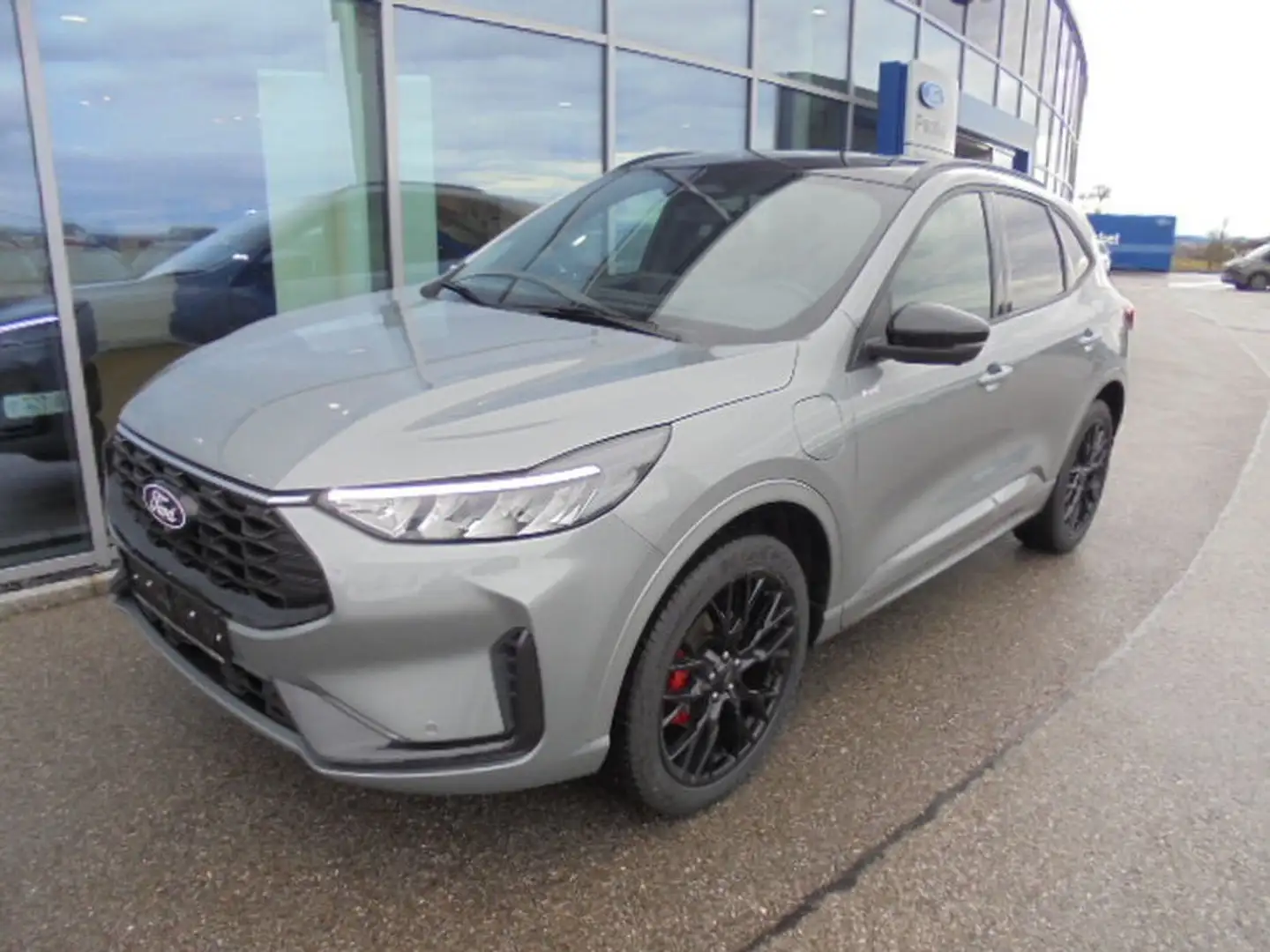 Ford Kuga Plug-In Hybrid ST-Line X PHEV ''Black Package'' Silber - 1