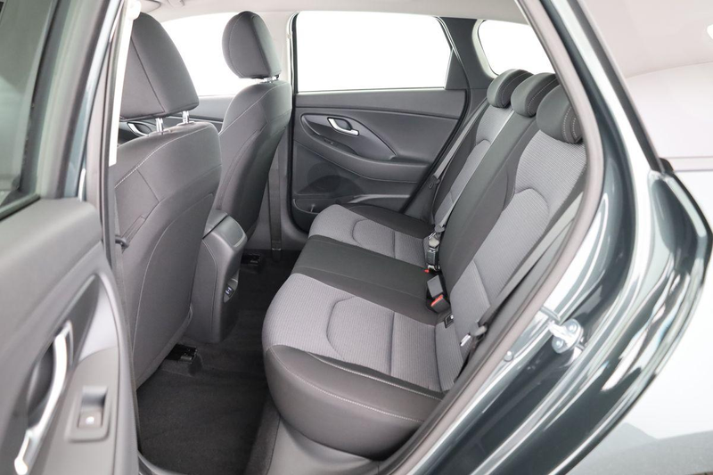 Hyundai i30 Kombi 1.6 T-GDI DCT, Navi, Kamera, Winter, 16-Zoll — photo 13