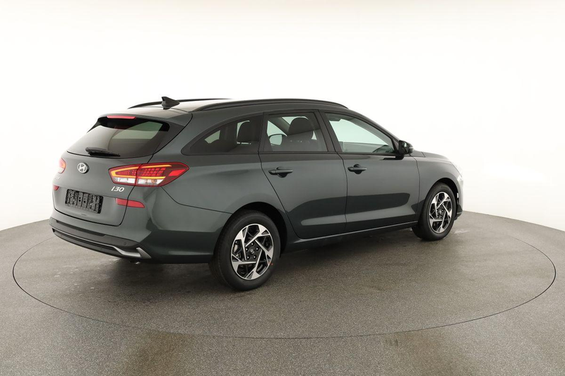 Hyundai i30 Kombi 1.6 T-GDI DCT, Navi, Kamera, Winter, 16-Zoll — photo 19