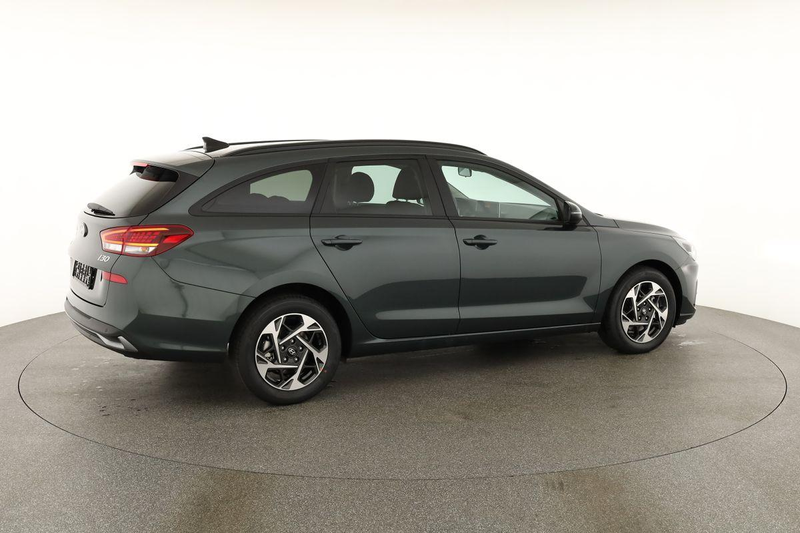 Hyundai i30 Kombi 1.6 T-GDI DCT, Navi, Kamera, Winter, 16-Zoll — photo 20