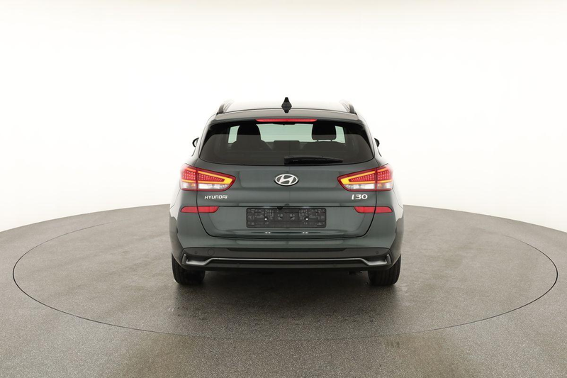 Hyundai i30 Kombi 1.6 T-GDI DCT, Navi, Kamera, Winter, 16-Zoll — photo 16