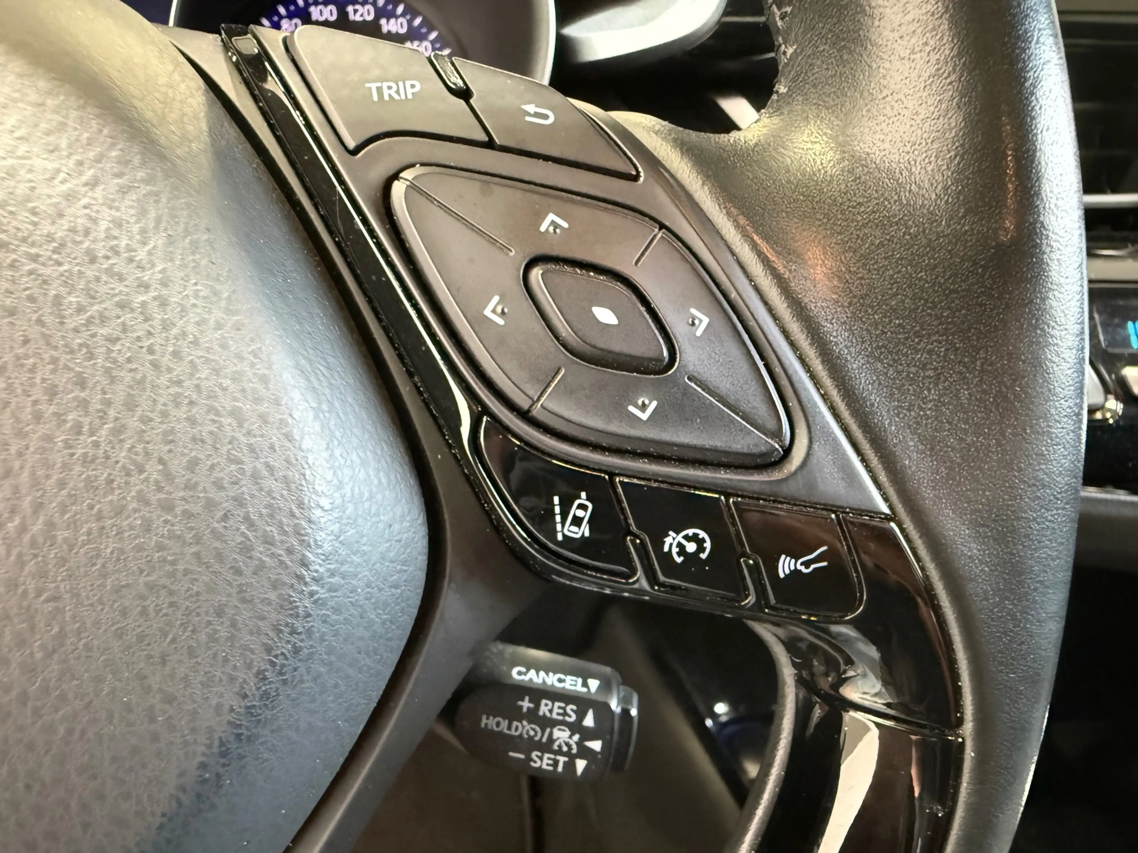 Toyota C-HR 2.0 Hybrid Business Plus — photo 11