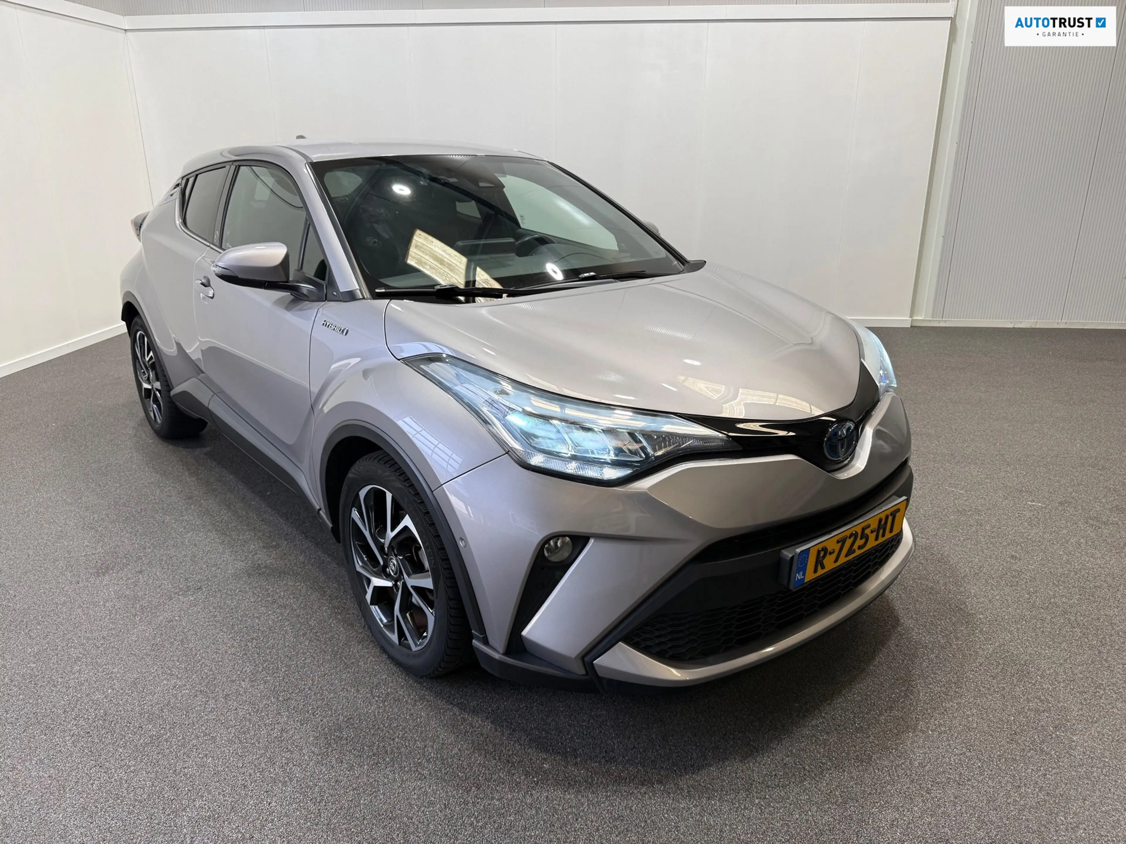 Toyota C-HR 2.0 Hybrid Business Plus