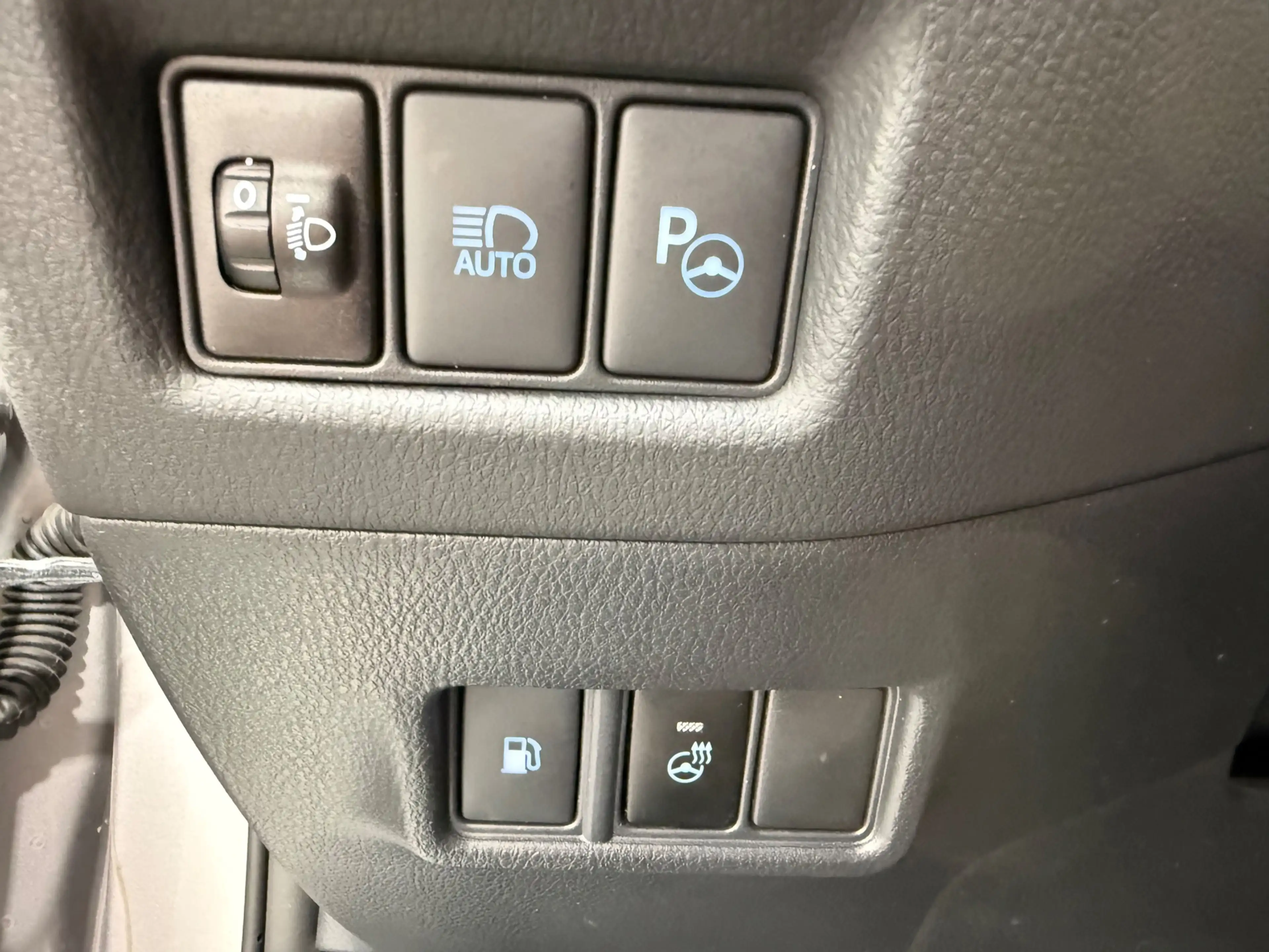 Toyota C-HR 2.0 Hybrid Business Plus — photo 12