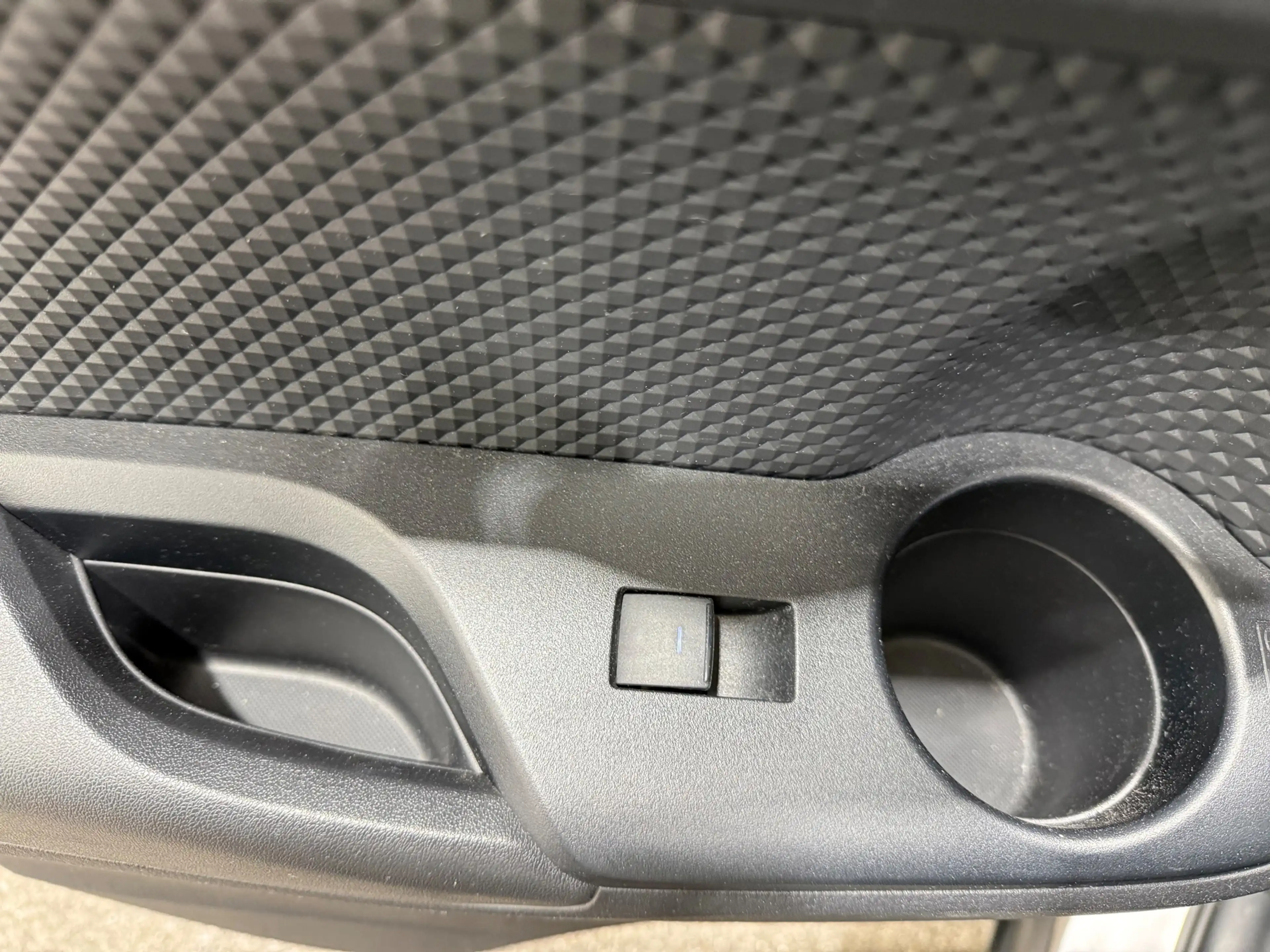 Toyota C-HR 2.0 Hybrid Business Plus — photo 7