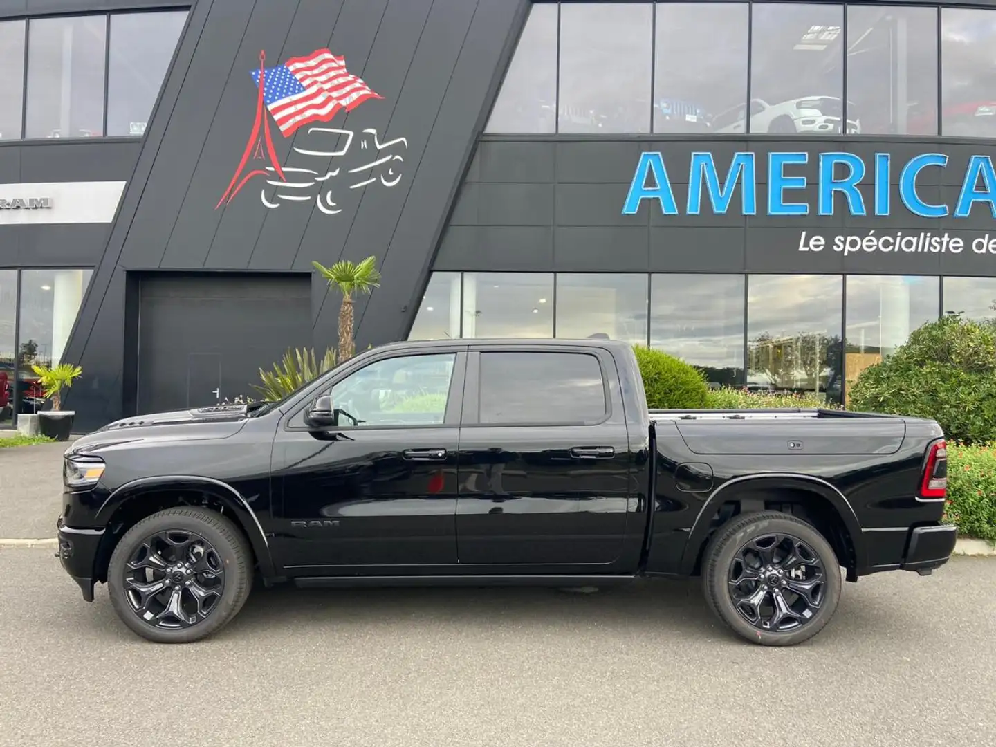 Dodge RAM 1500 CREW LIMITED NIGHT EDITION RAMBOX Noir - 2