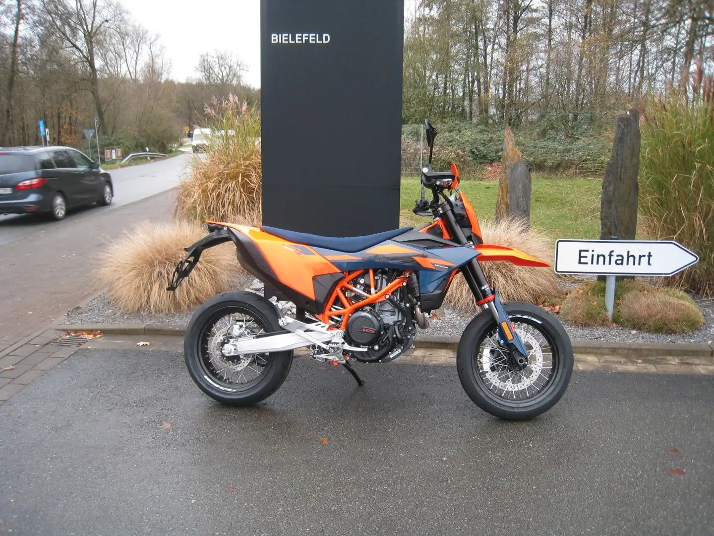 KTM 690 SMC R MY26*Sofort Verfügbar*79 PS Pomarańczowy - 2