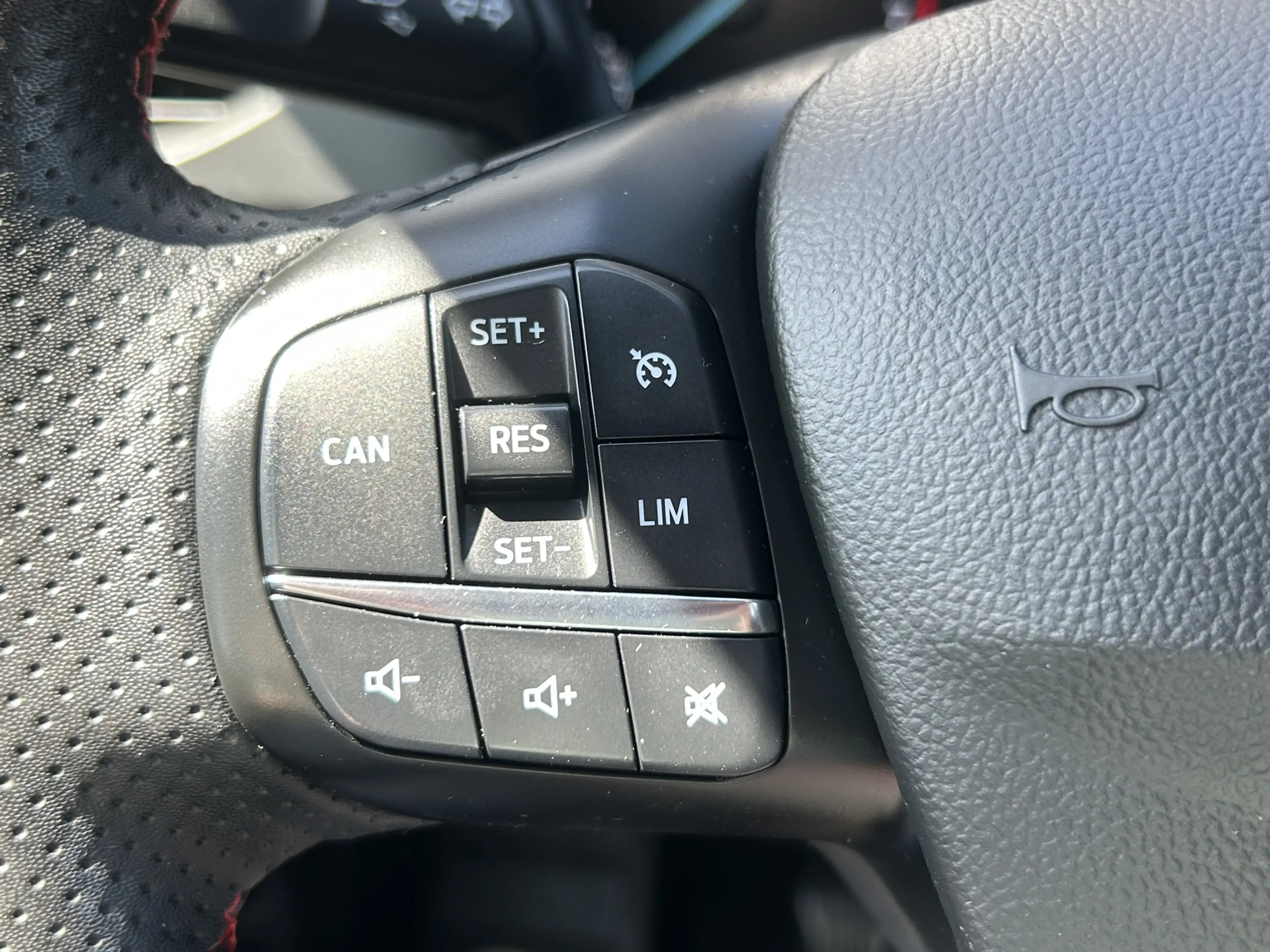 Ford Focus Wagon BWJ 2022 | 1.0T 126PK Hybrid ST Line NW MODE — photo 8