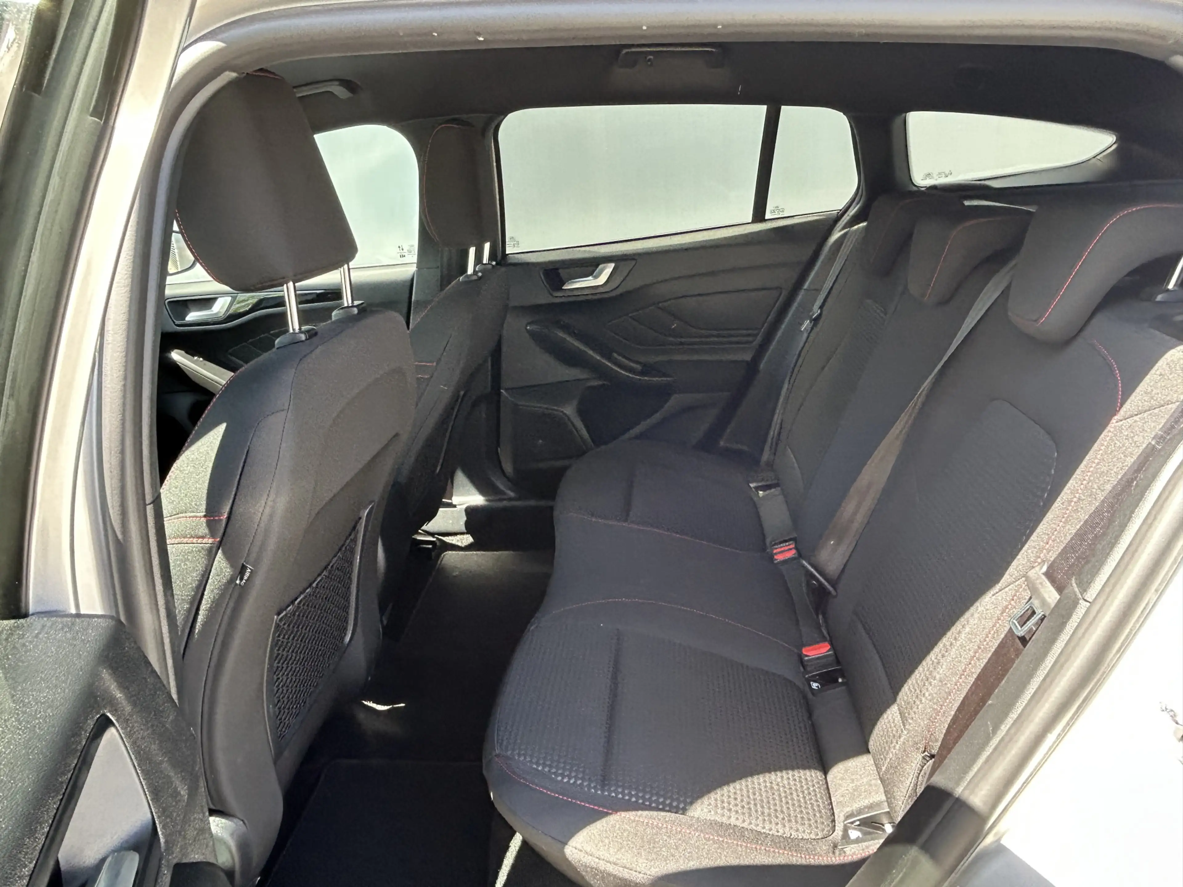 Ford Focus Wagon BWJ 2022 | 1.0T 126PK Hybrid ST Line NW MODE — photo 5