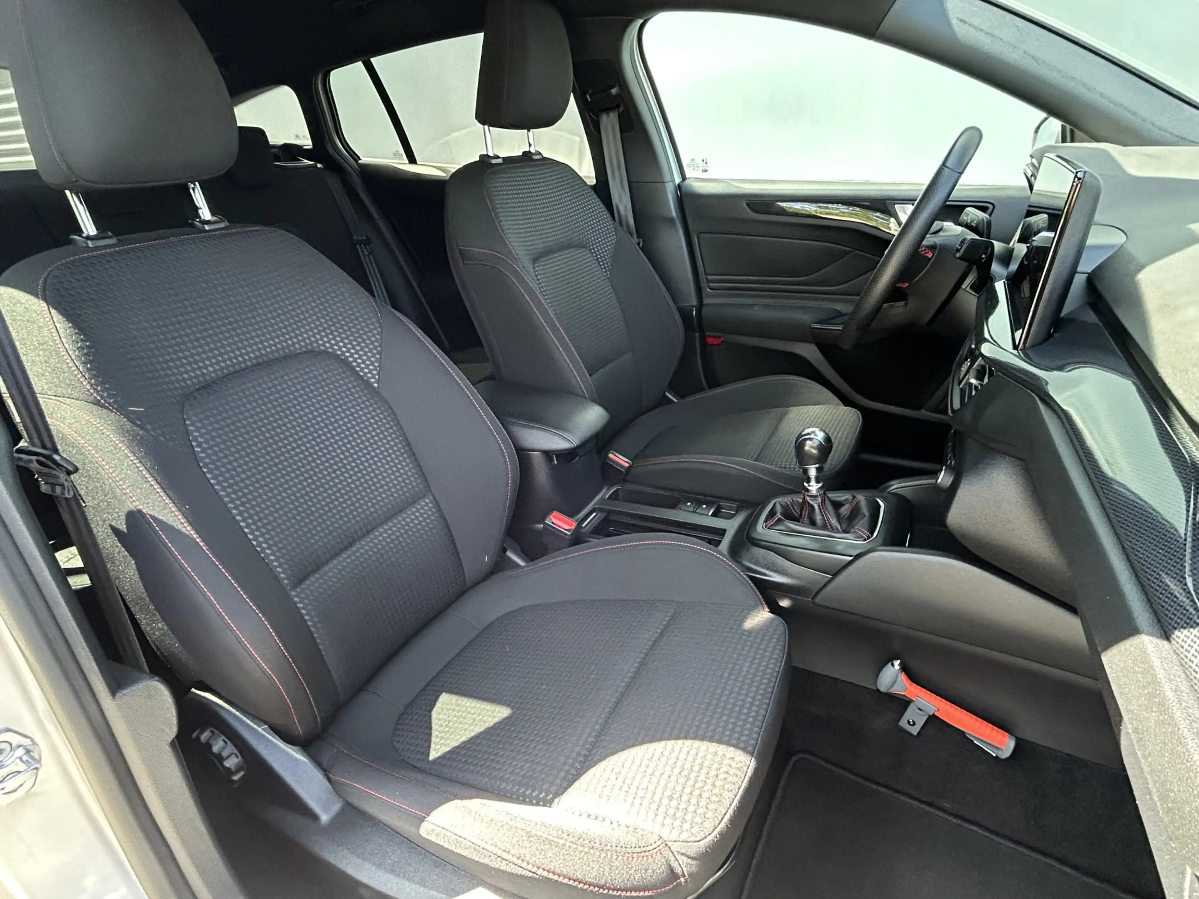 Ford Focus Wagon BWJ 2022 | 1.0T 126PK Hybrid ST Line NW MODE — photo 30