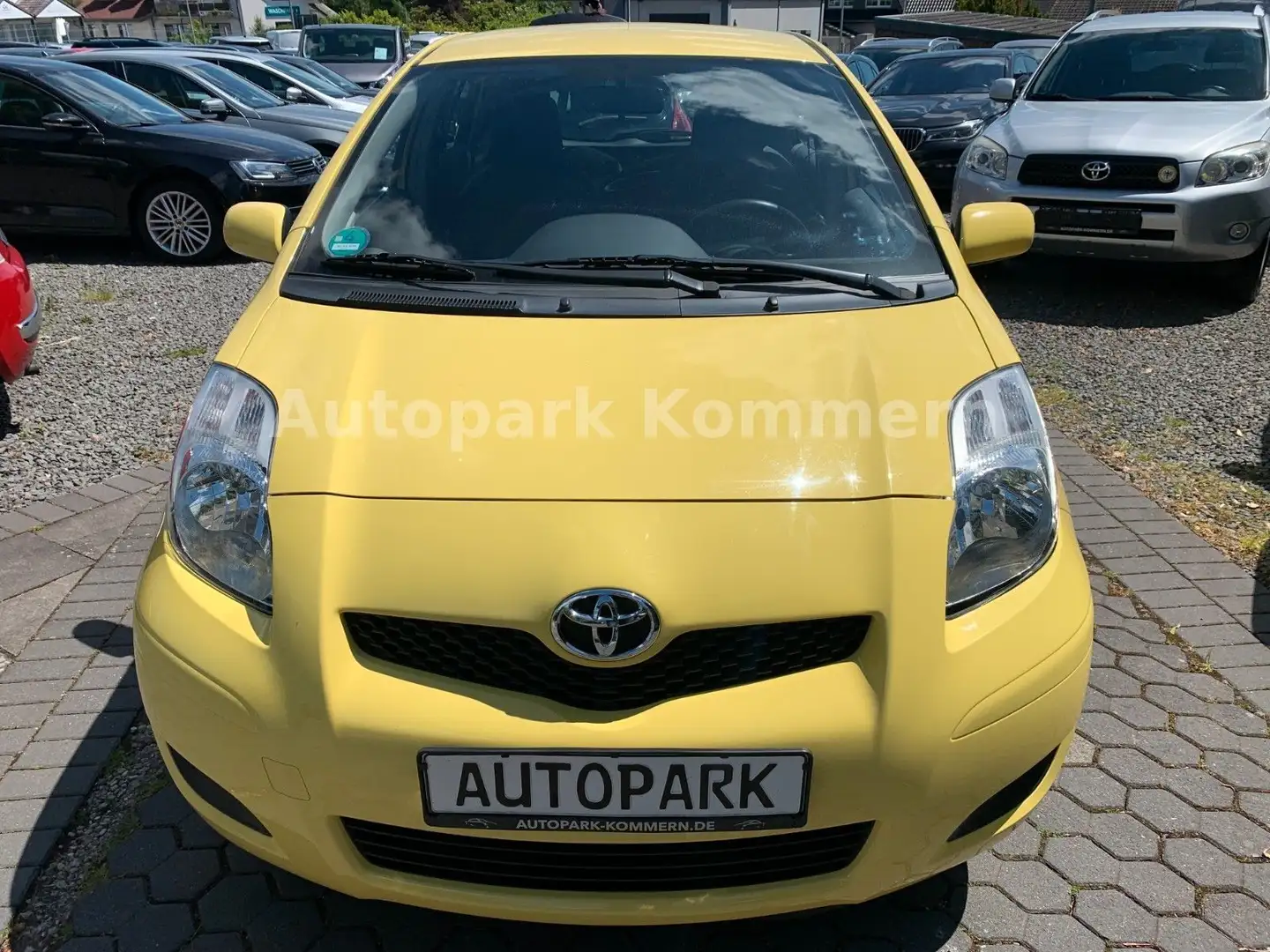Toyota Yaris Sol*TÜV 06-2026*Klima*8 FB* Zlatna - 2