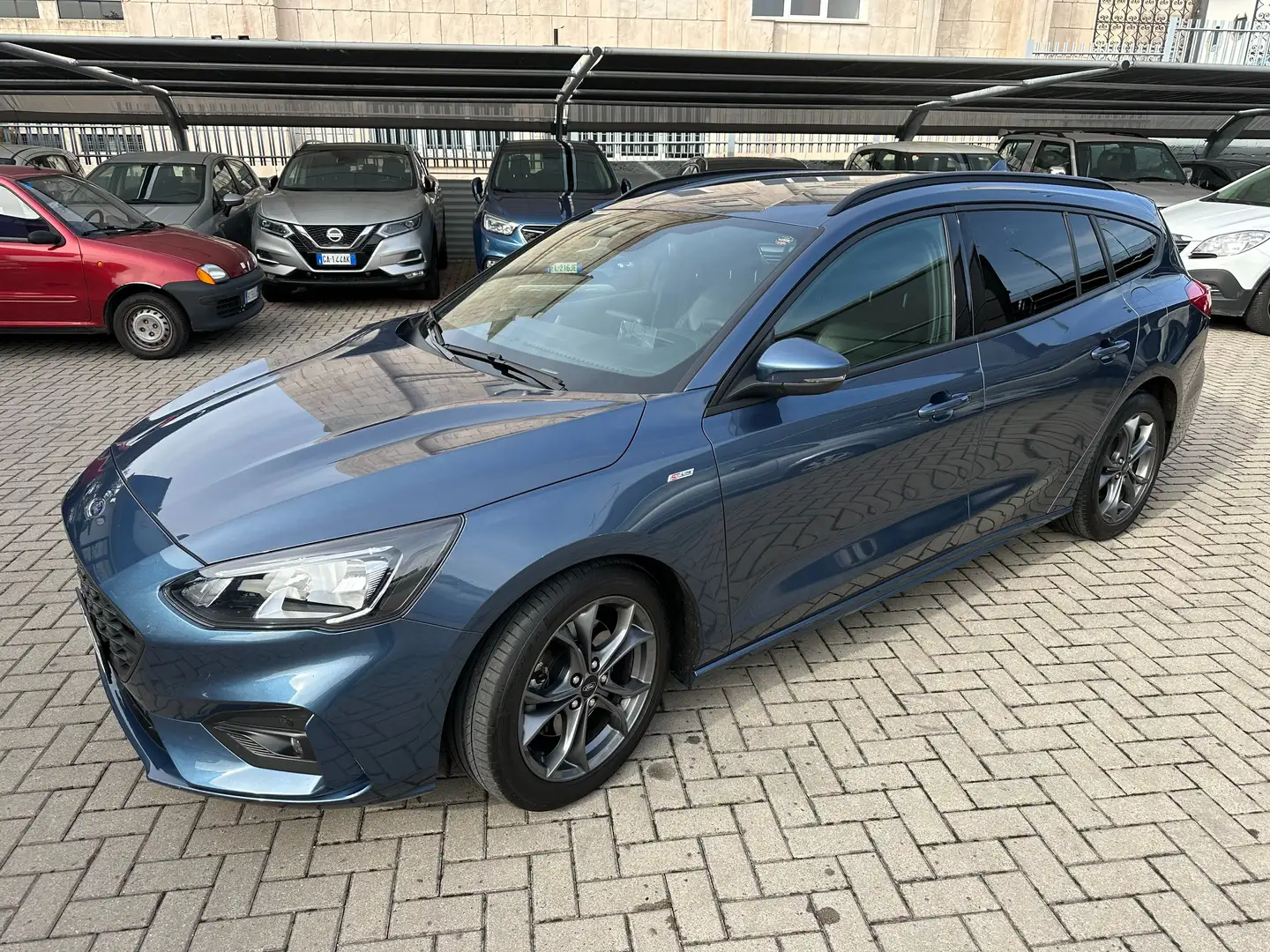 Ford Focus SW 2.0 tdci ST-Line Business s Blauw - 1