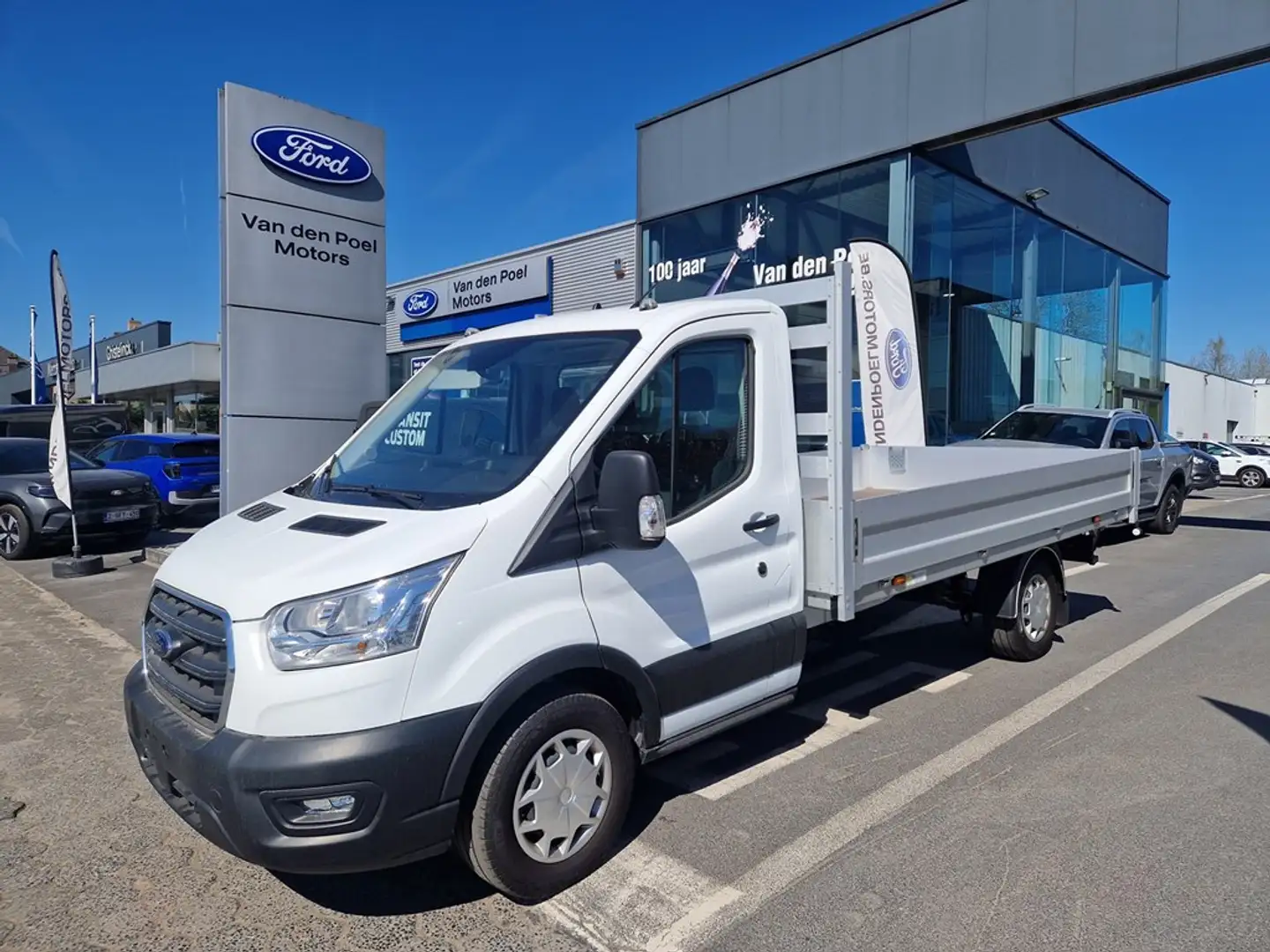 Ford Transit 350L Chassis enkele cabine L3 Trend/met laadbak M6 Wit - 1