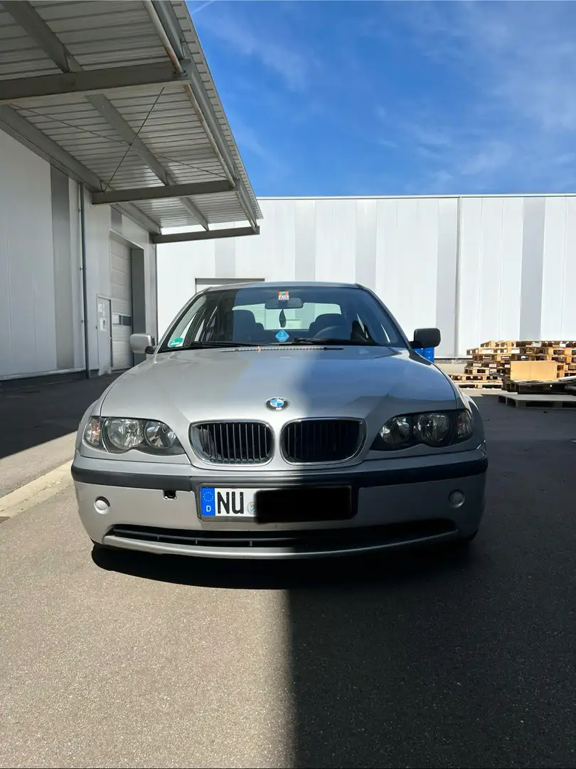 BMW 318 318d Edition Lifestyle Silber - 1