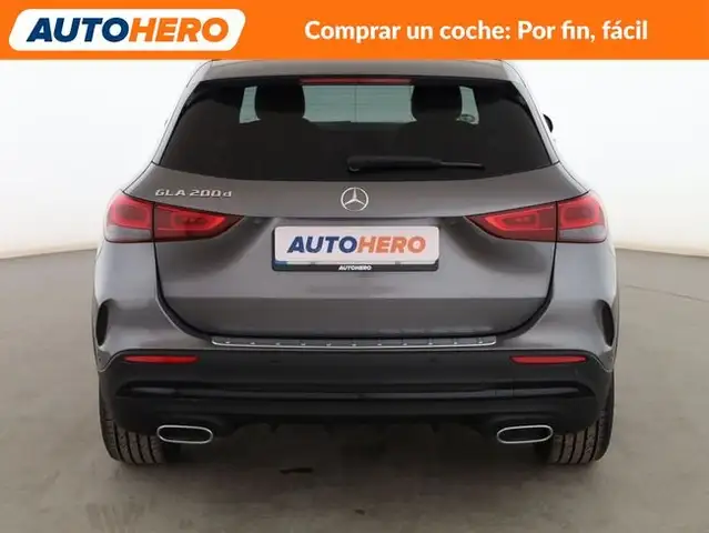 Mercedes-Benz GLA view 5