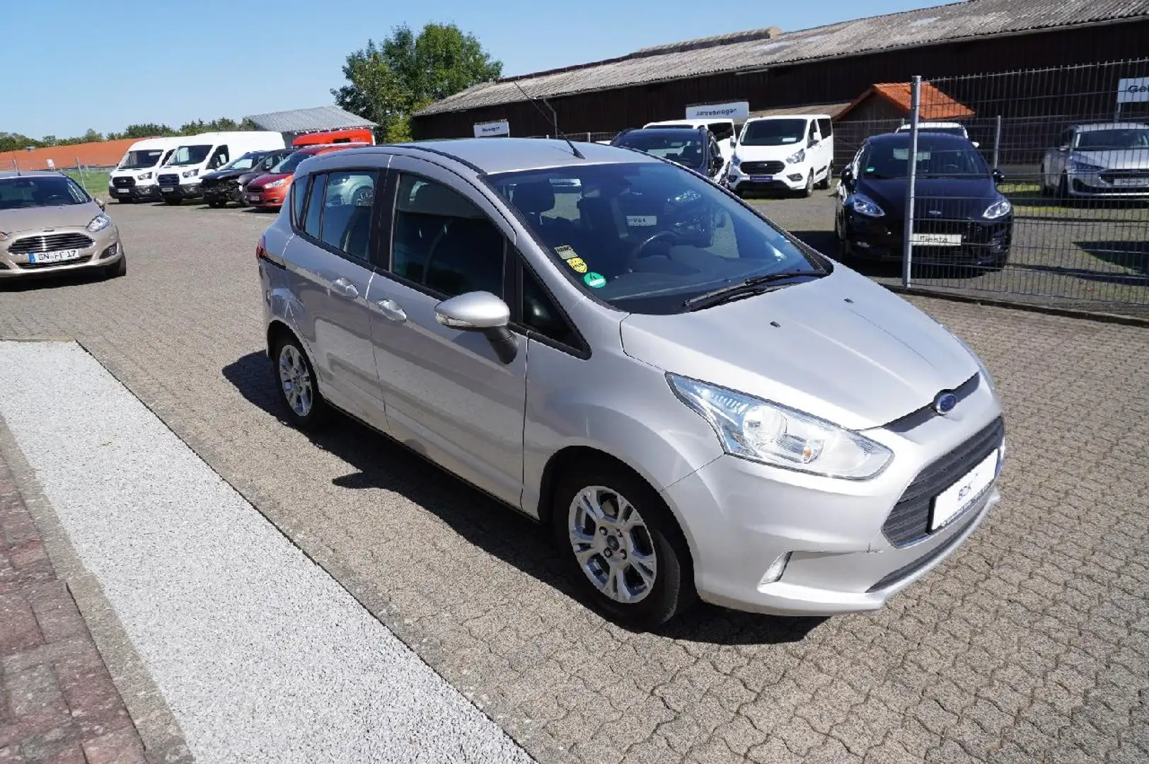 Ford B-Max Trend Silber - 1