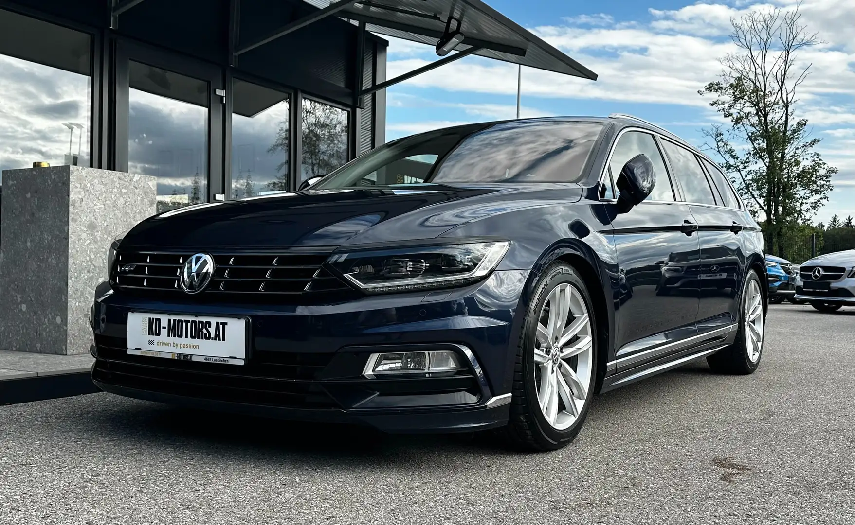 Volkswagen Passat Variant Aut.*R-Line*2.Besitz*ACC*Massage*Virtual*Ambiente* Blau - 1
