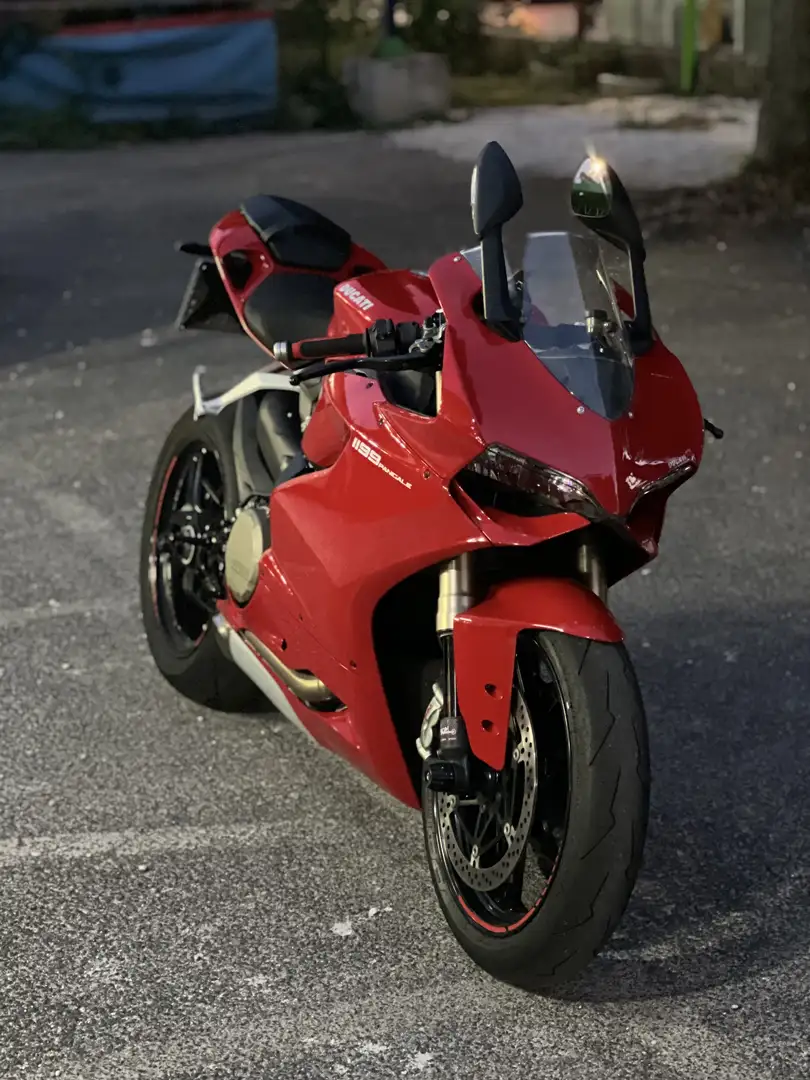 Ducati 1199 Panigale - 1
