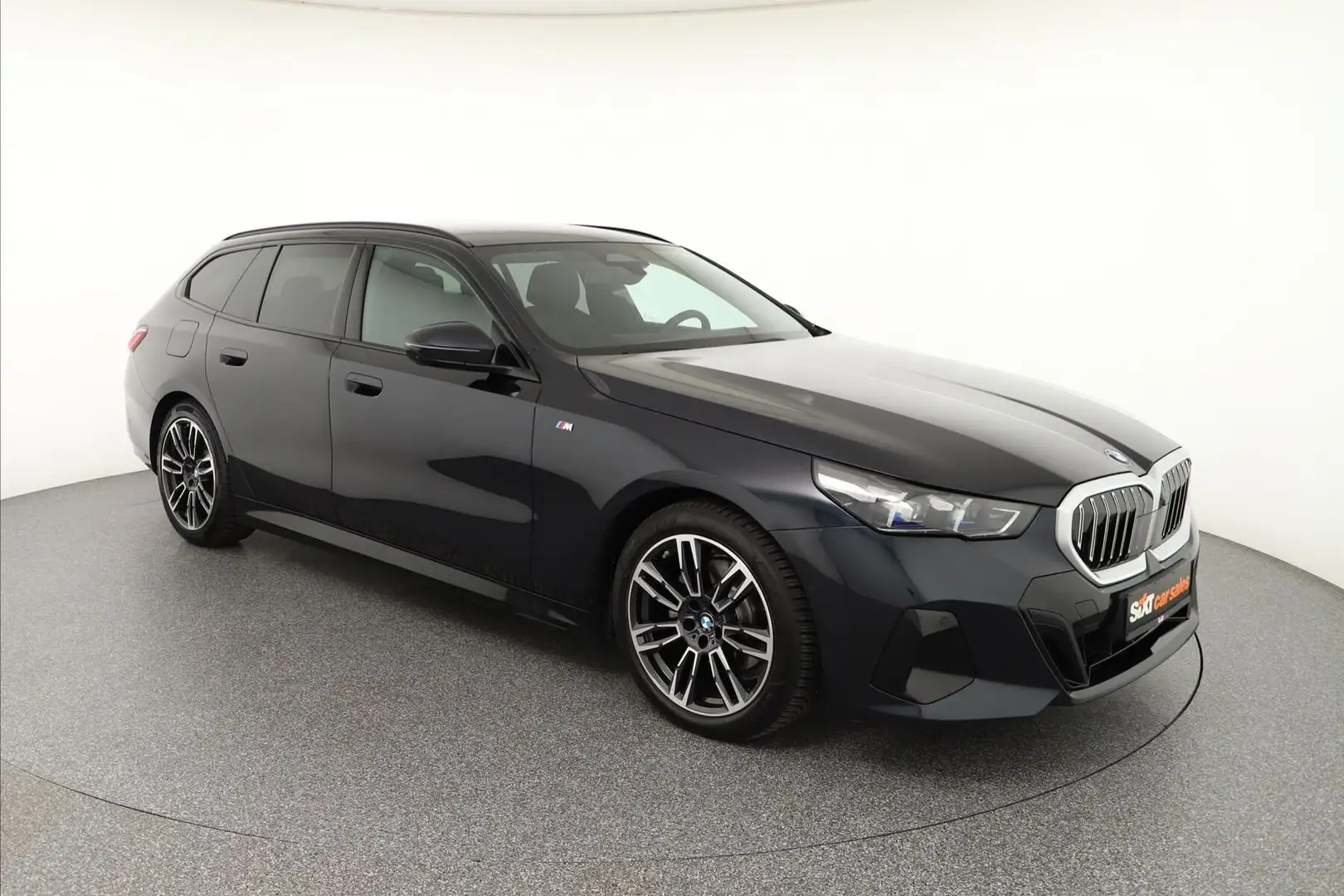 BMW 520 d xDr. M Sport ACC|Lüft|Pan|PA+360|harman|AHK Schwarz - 1