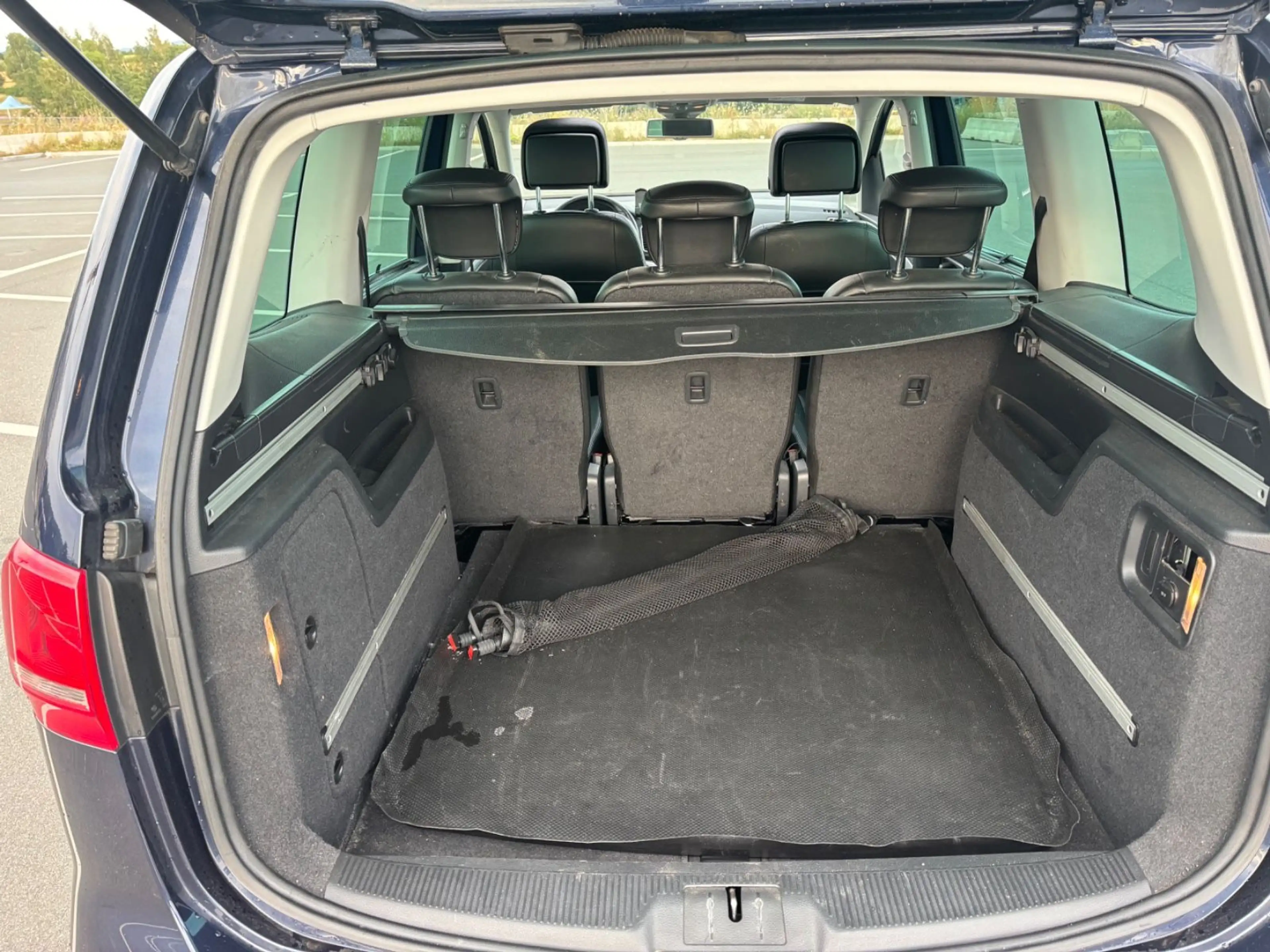 Volkswagen Sharan 2.0 TDI 177 PS Highline Xenon PANO Kamera — photo 9