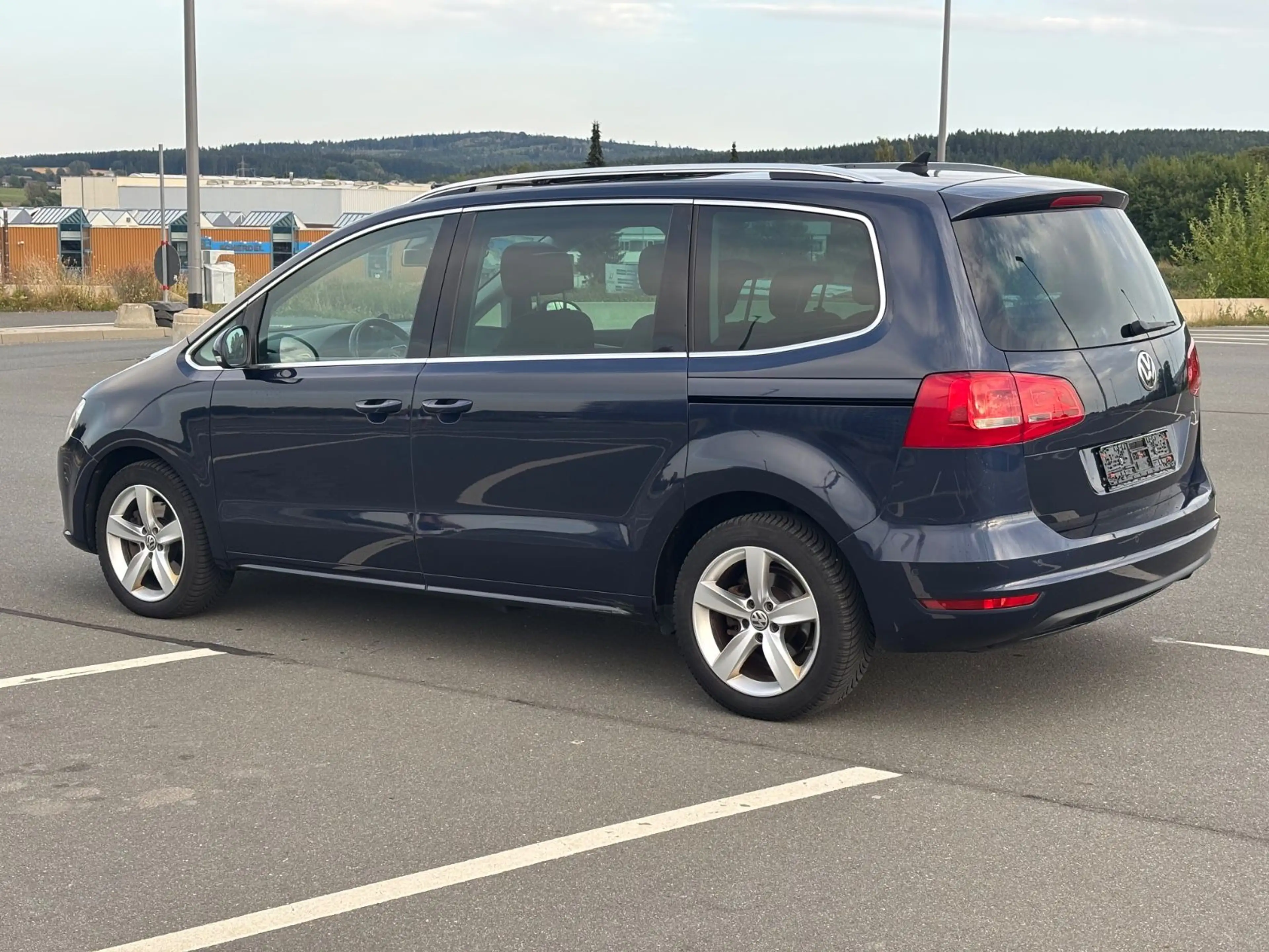 Volkswagen Sharan 2.0 TDI 177 PS Highline Xenon PANO Kamera — photo 6