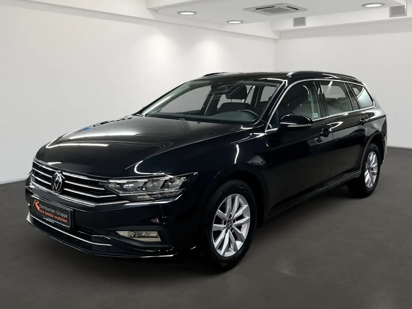 Volkswagen Passat Variant 1.5 TSI Business LED Navi DWA Rea Schwarz - 2