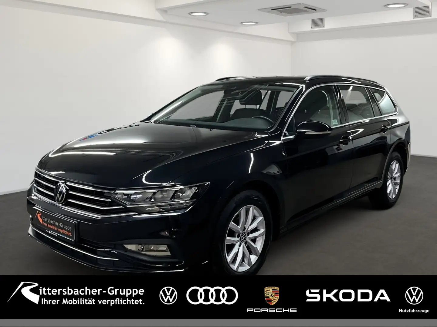 Volkswagen Passat Variant 1.5 TSI Business LED Navi DWA Rea Schwarz - 1