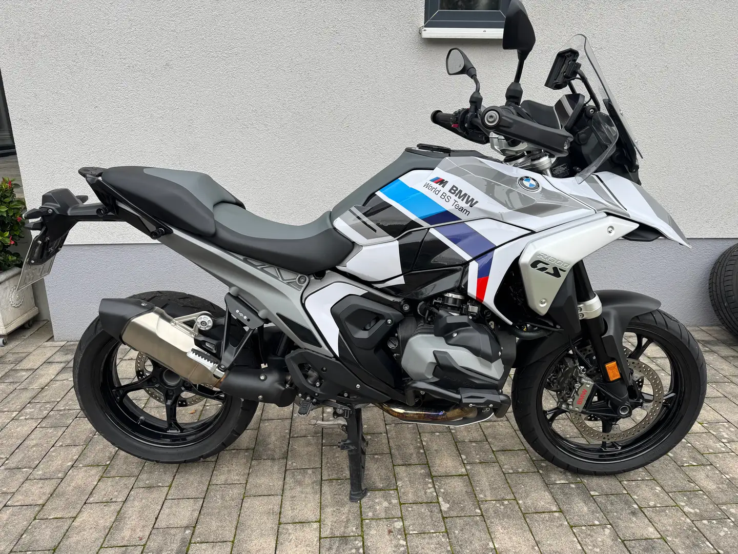 BMW R 1300 GS Bílá - 1
