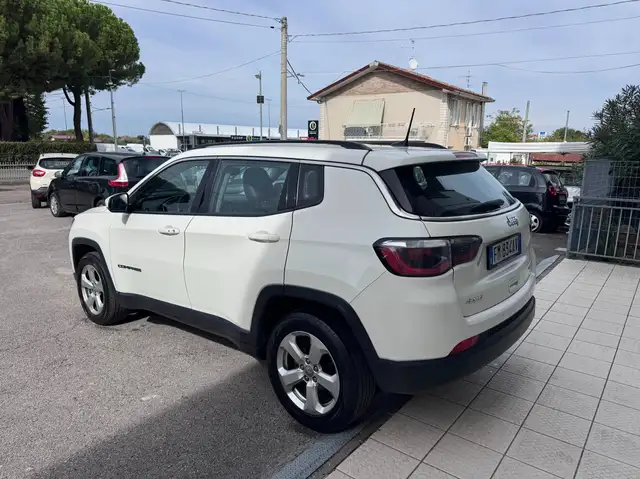Jeep Compass view 4