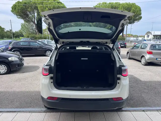 Jeep Compass view 6