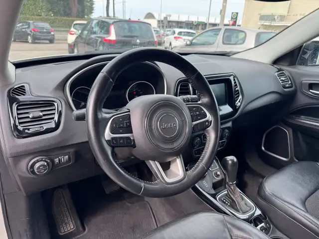 Jeep Compass view 13