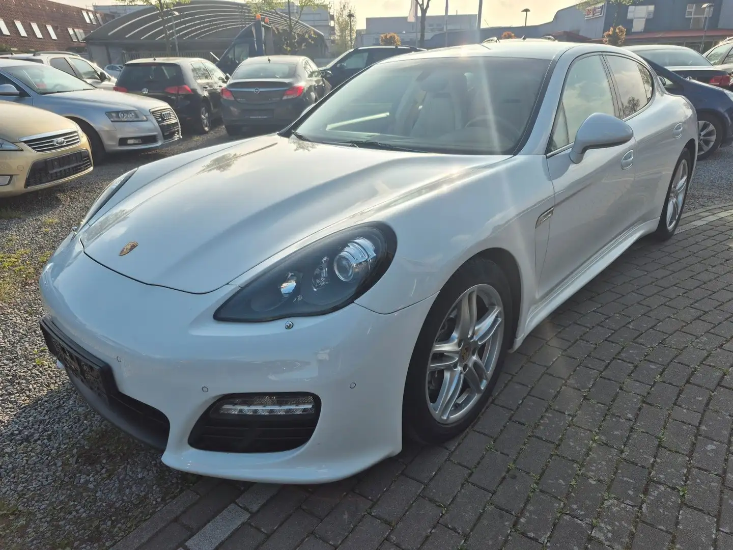 Porsche Panamera 4 Platinum Edition Leder Kamera TOP Weiß - 1